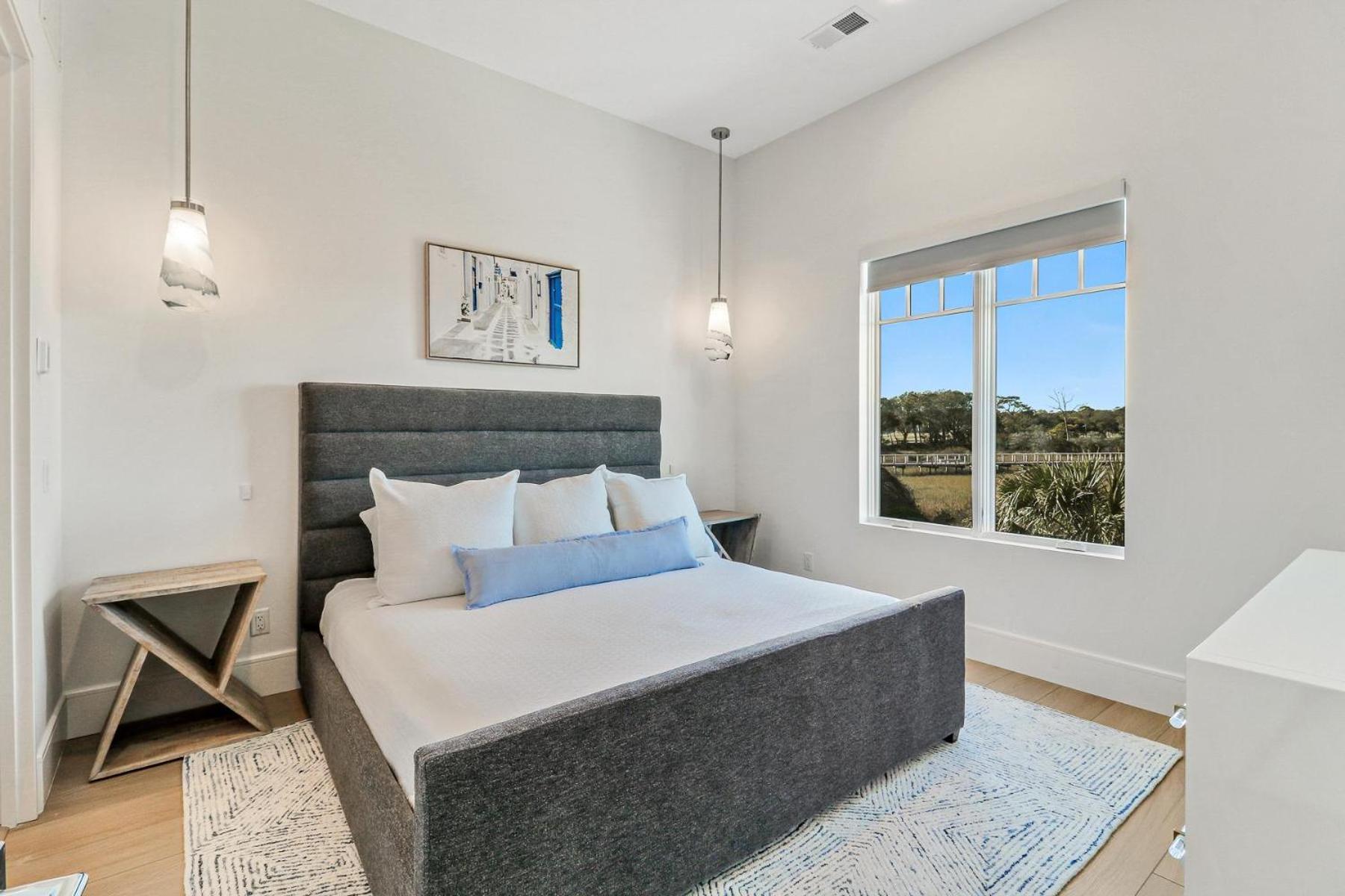 25 Singleton *