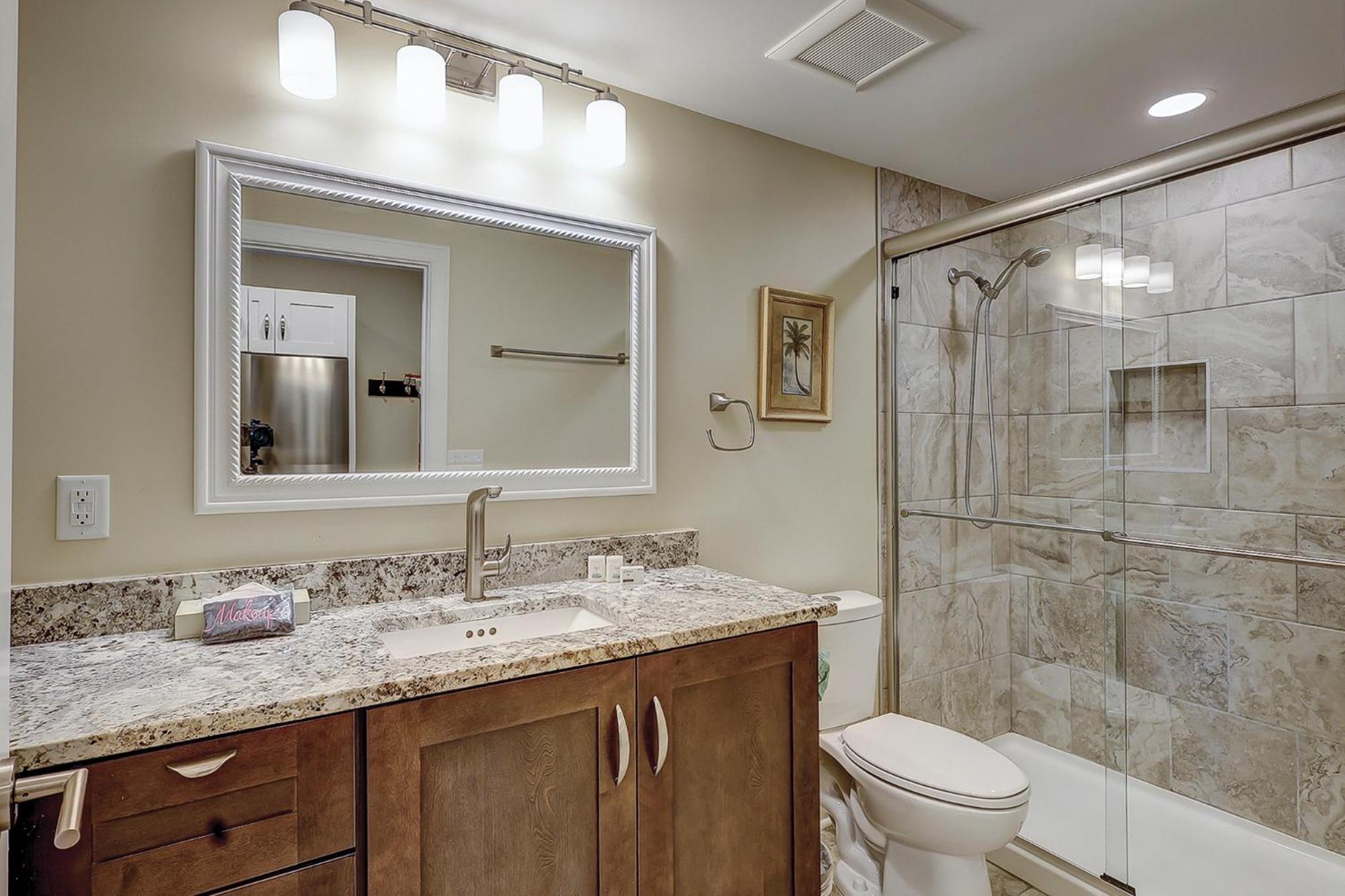 Luxury Updated One Br Walk To The Pool & Free Tennis Walk To 60 Shops & Restaurants Holiday home Hilton Head Island