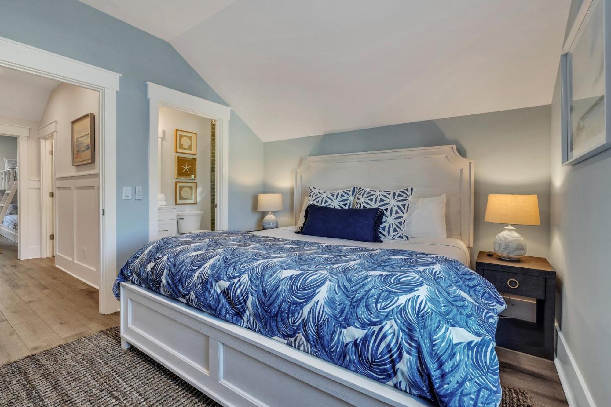 73 Sandcastle Court Pool Elevator Walk To The Hilton Head Island