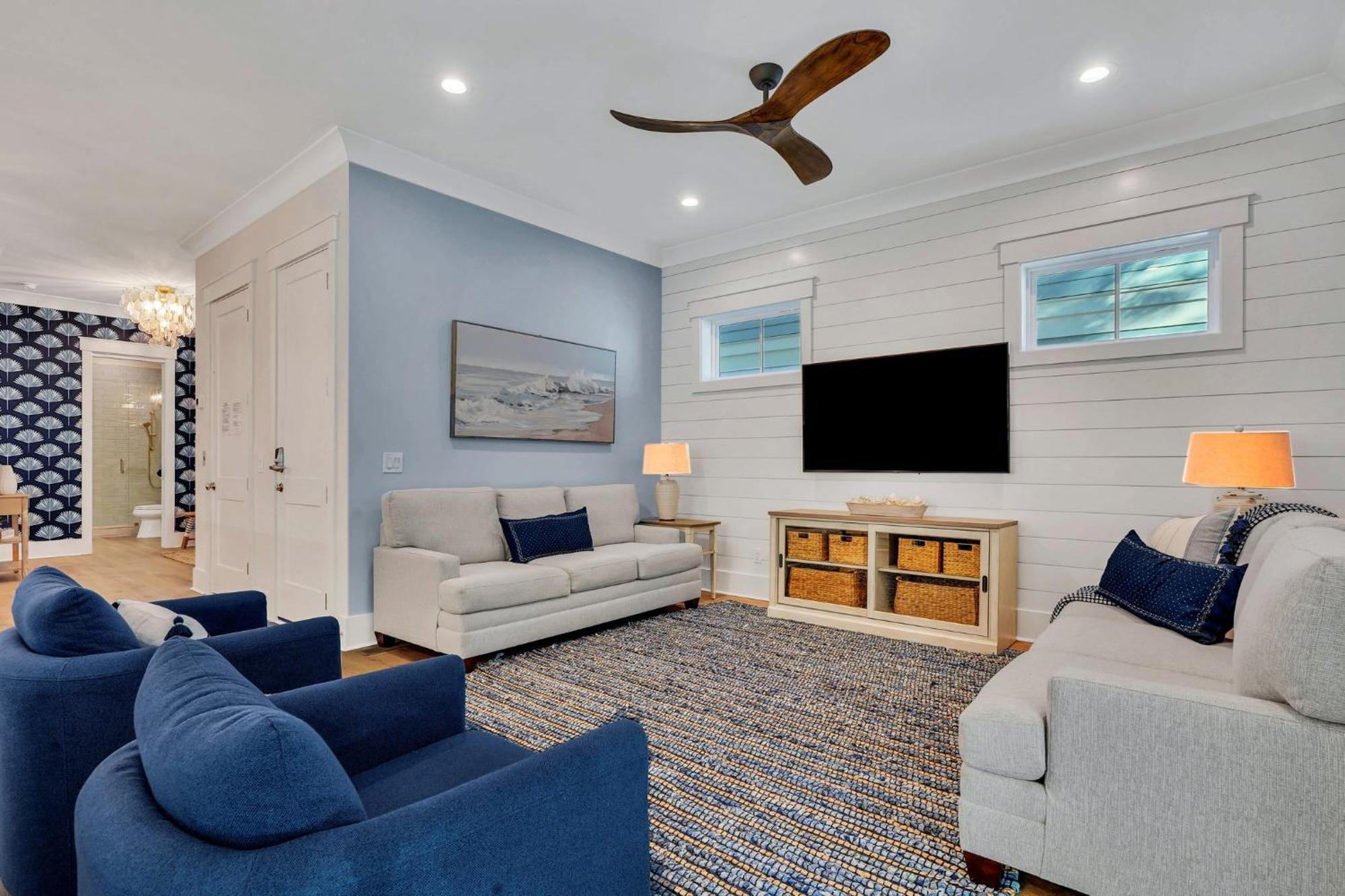 73 Sandcastle Court Pool Elevator Walk To The *