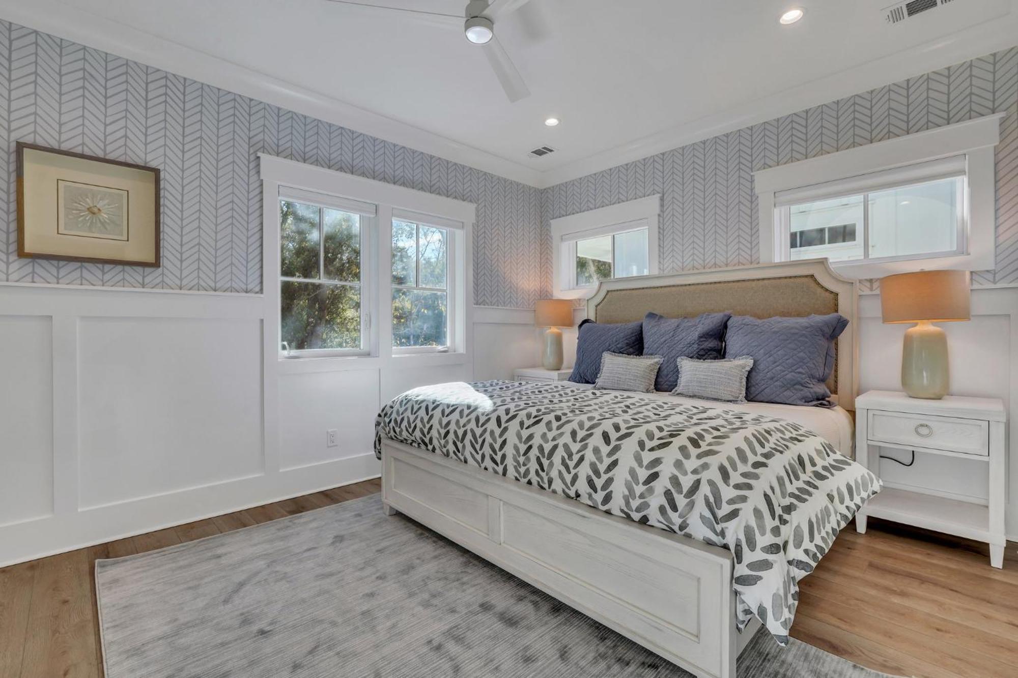 73 Sandcastle Court Pool Elevator Walk To The Holiday home *
