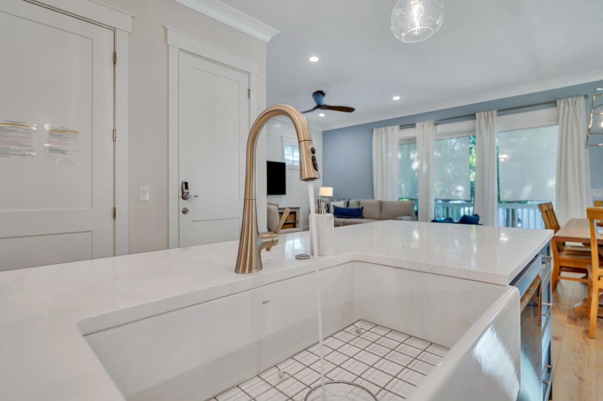 73 Sandcastle Court Pool Elevator Walk To The Hilton Head Island