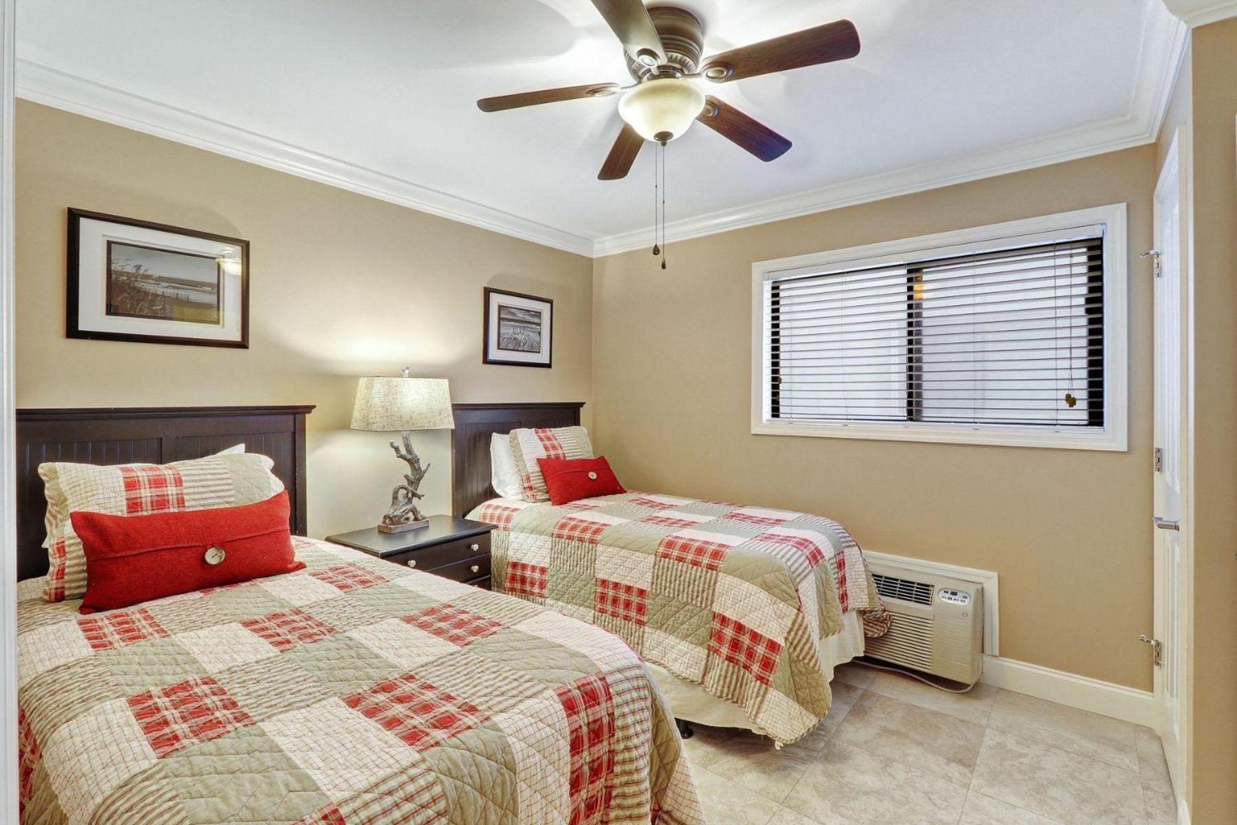 Ocean Dunes 310
