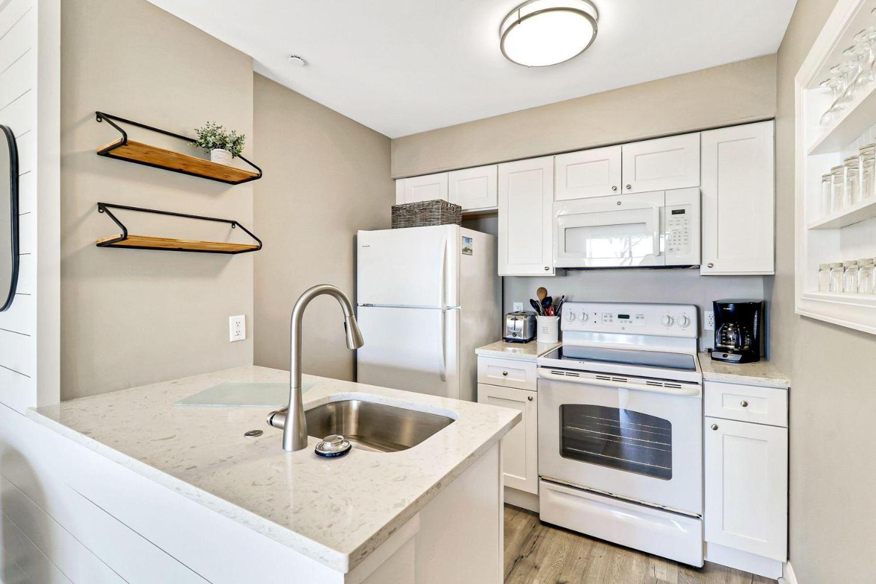 Ocean Dunes 312