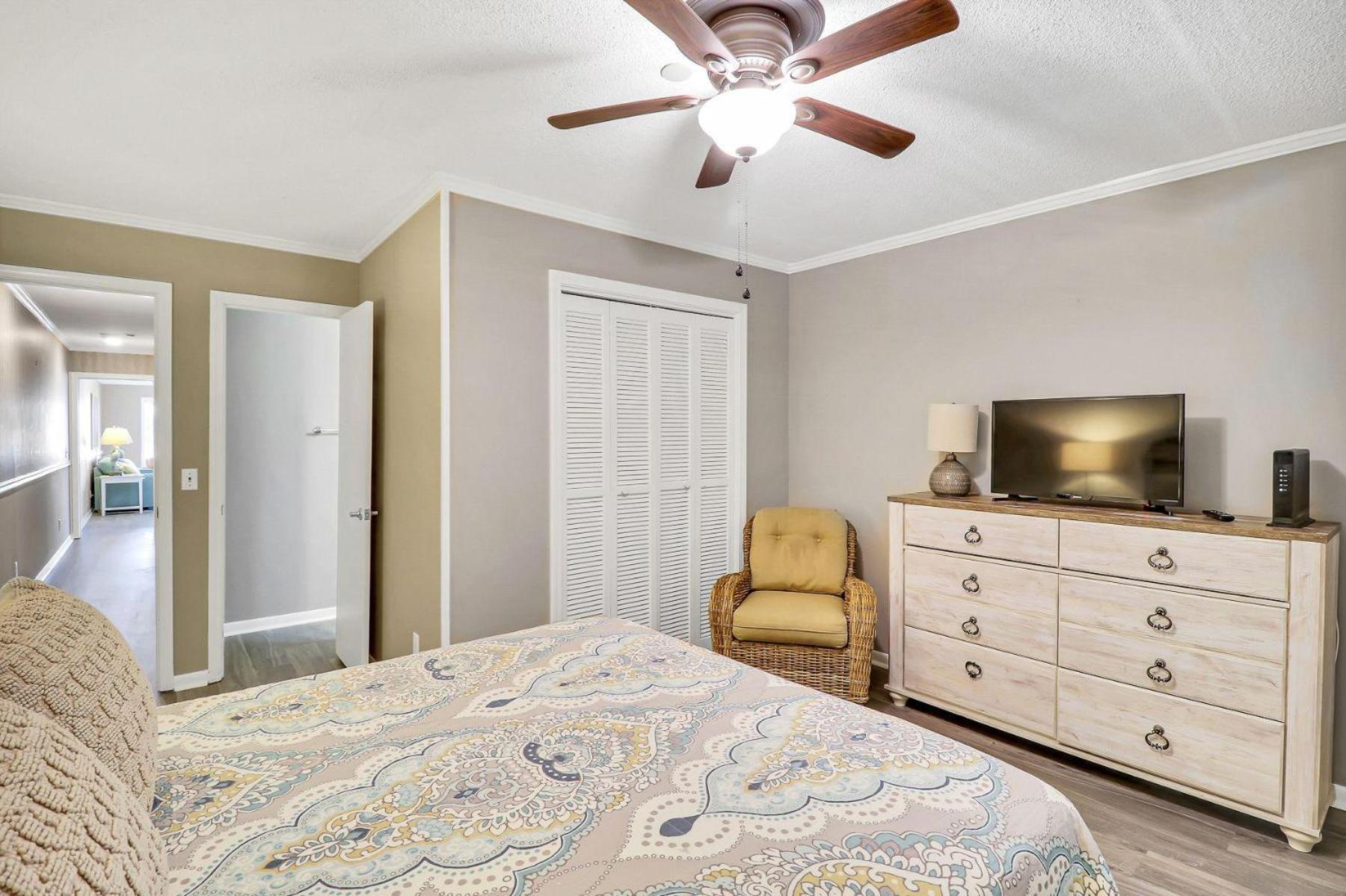 Ocean Dunes 204 *