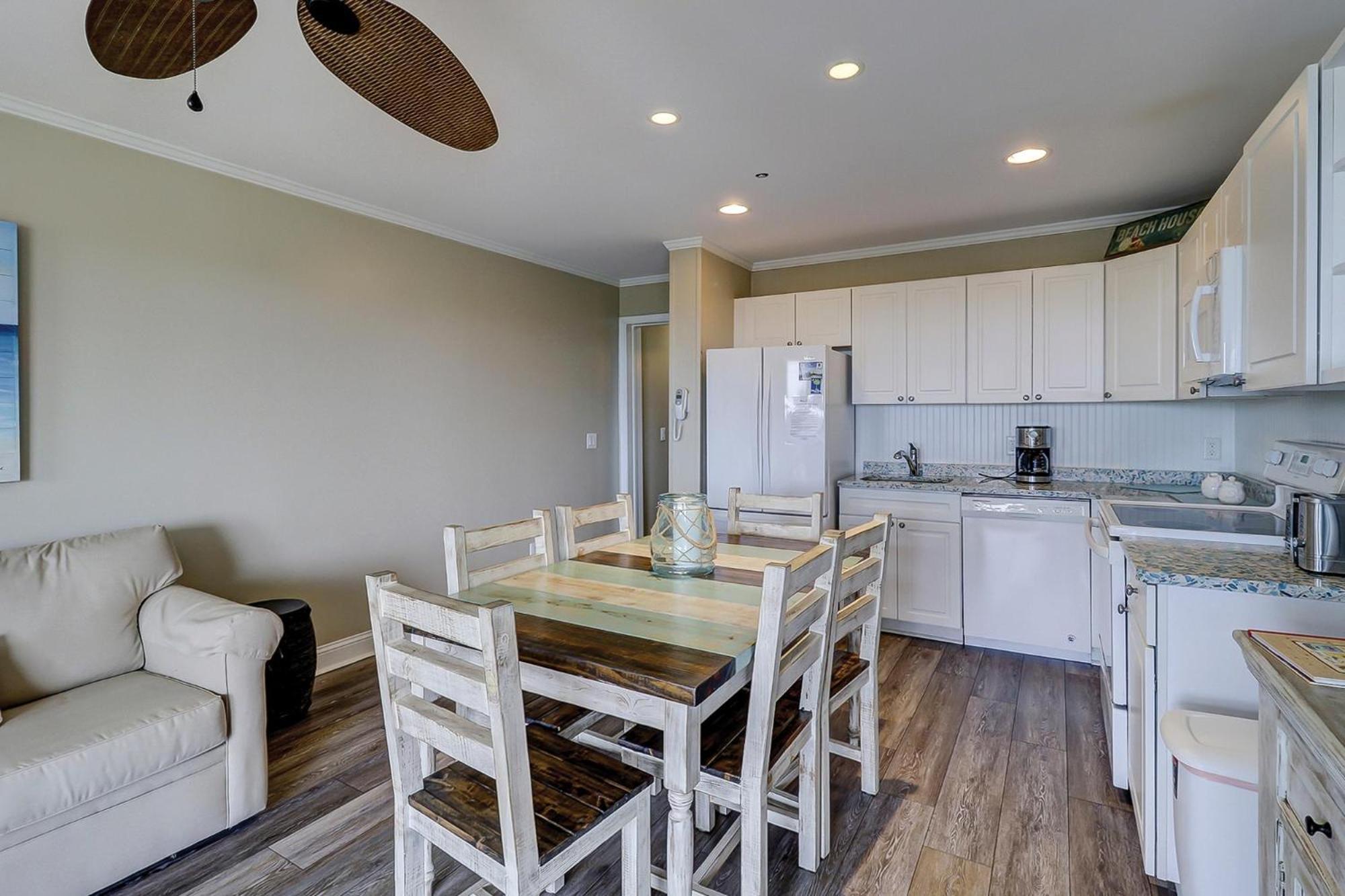 Ocean Dunes 210 *