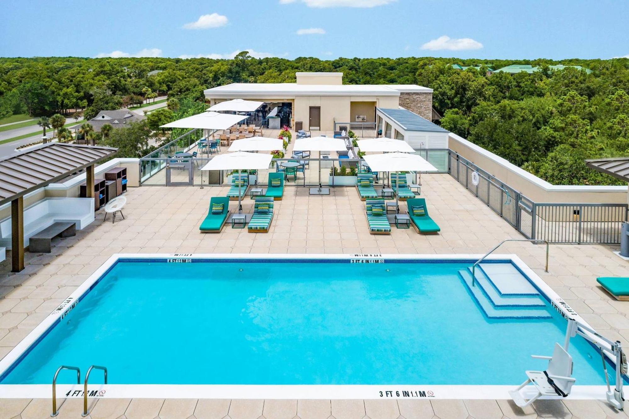 Courtyard By Marriott Hotel 3*