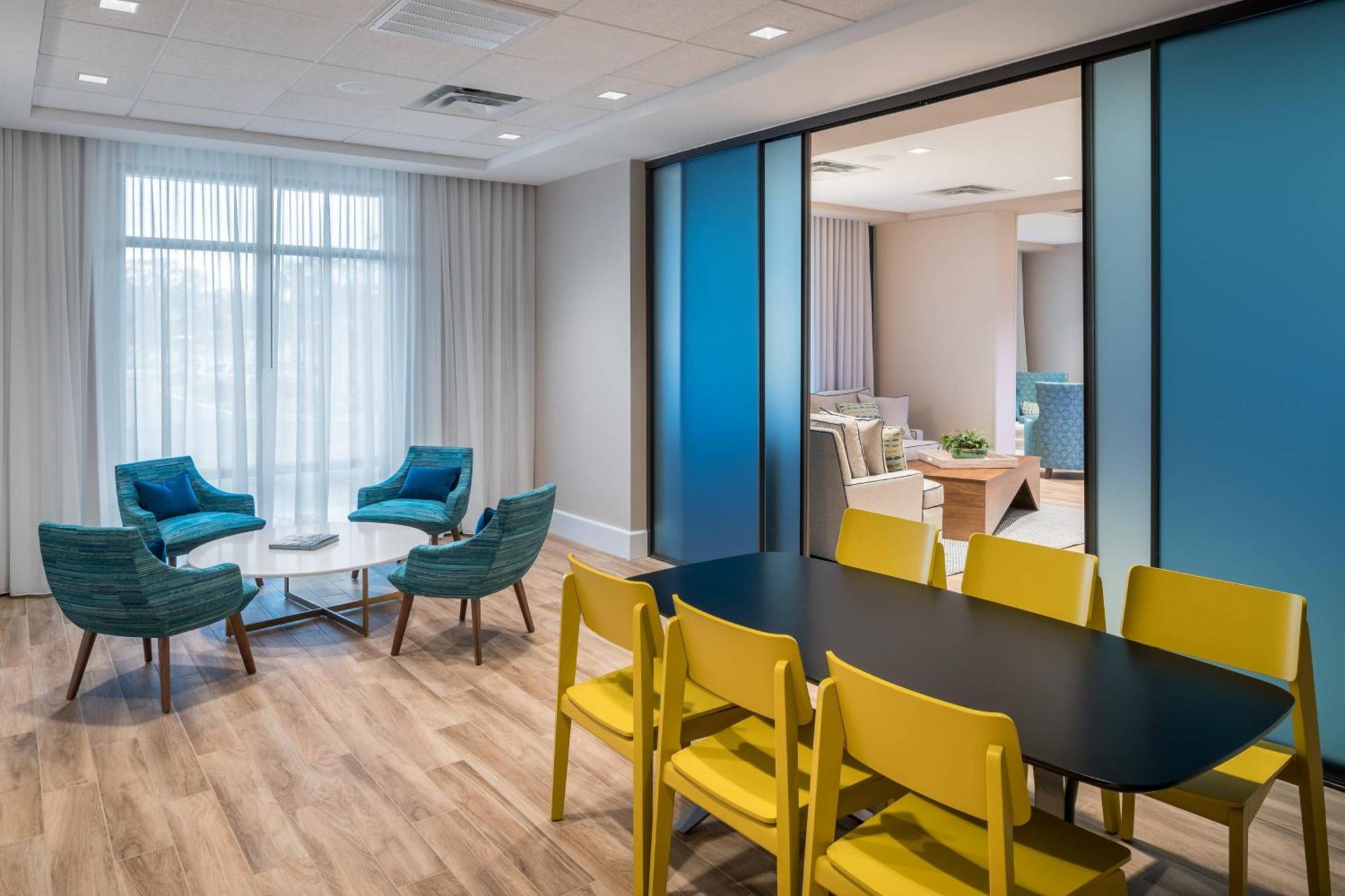 Courtyard By Marriott 3*