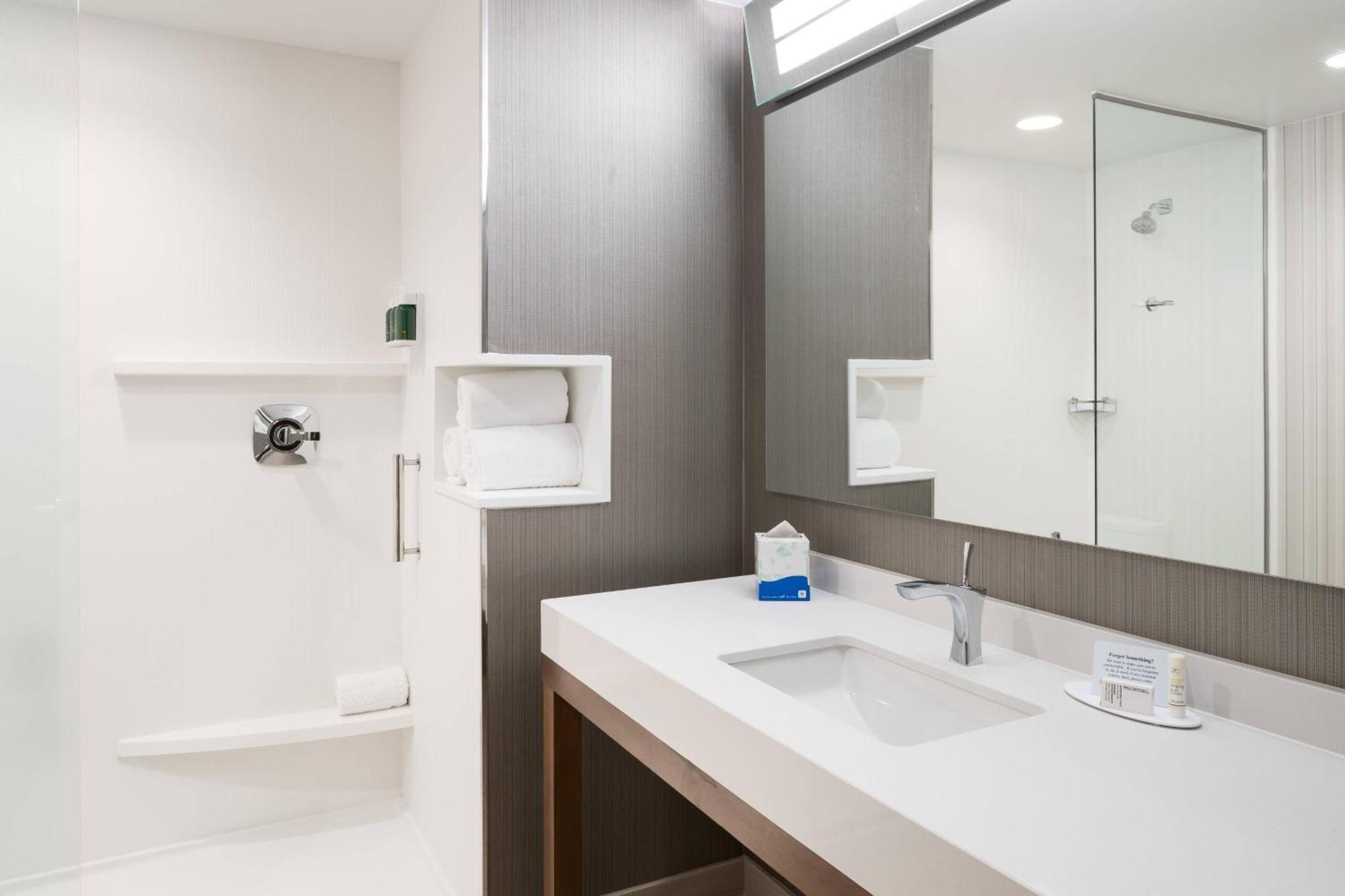 Courtyard By Marriott Hotel 3*