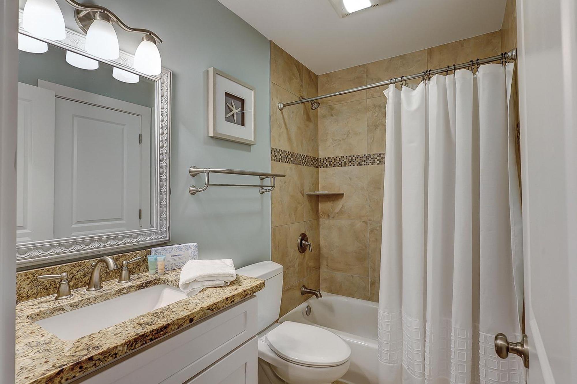 2365 Racquet Club 2 Bedroom 2 Ba Sea Pines Near Harbourtown Free Tennis And Pool *