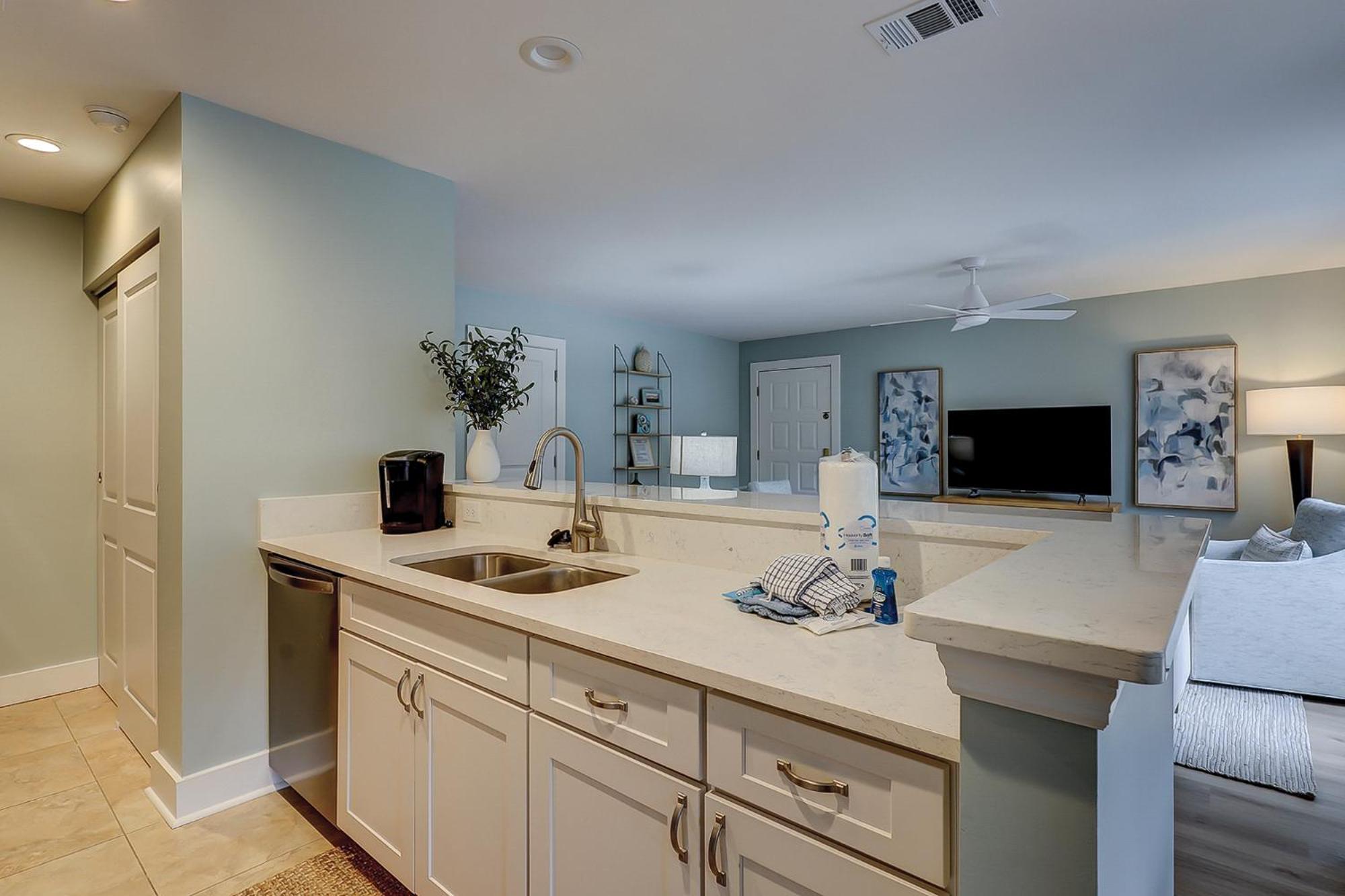2365 Racquet Club 2 Bedroom 2 Ba Sea Pines Near Harbourtown Free Tennis And Pool Holiday home