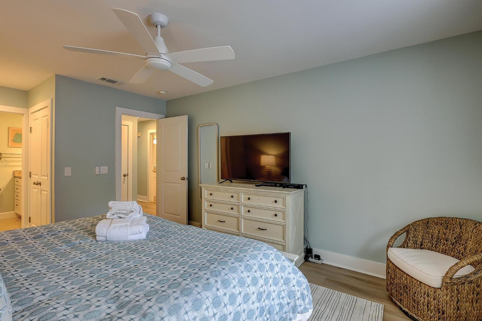 Holiday home 2365 Racquet Club 2 Bedroom 2 Ba Sea Pines Near Harbourtown Free Tennis And Pool Hilton Head Island