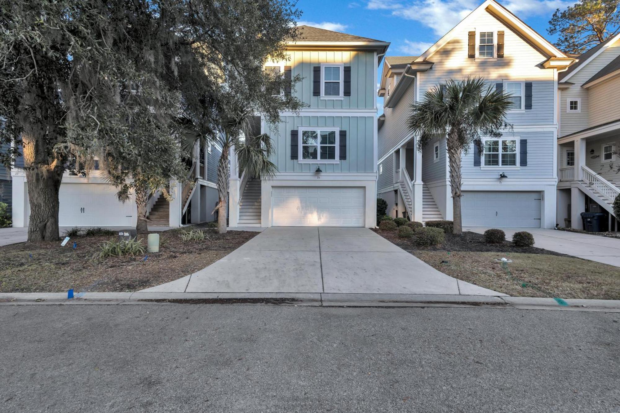 25 Sandcastle Court *
