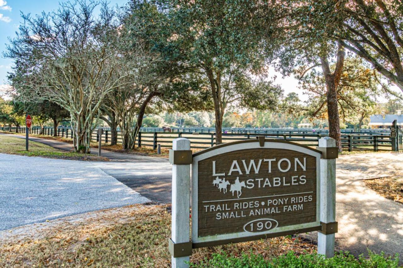 Holiday home 1762 Bluff Modern Updated Water Views Sleeps 8 Sea Pines *