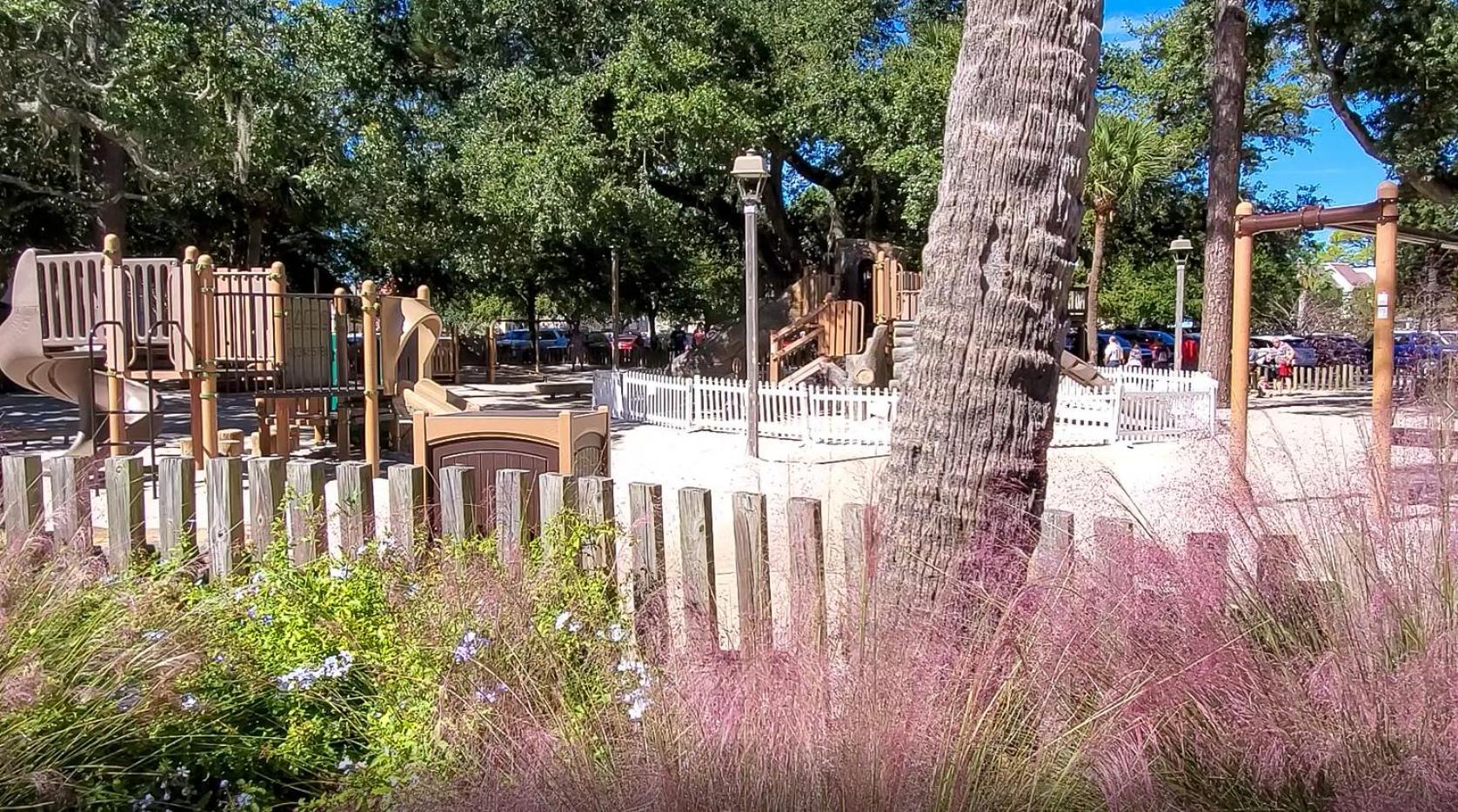 Holiday home New Finishing Touches Added ! Walk To The Salty Dog South Sleeps 4 Sea Pines