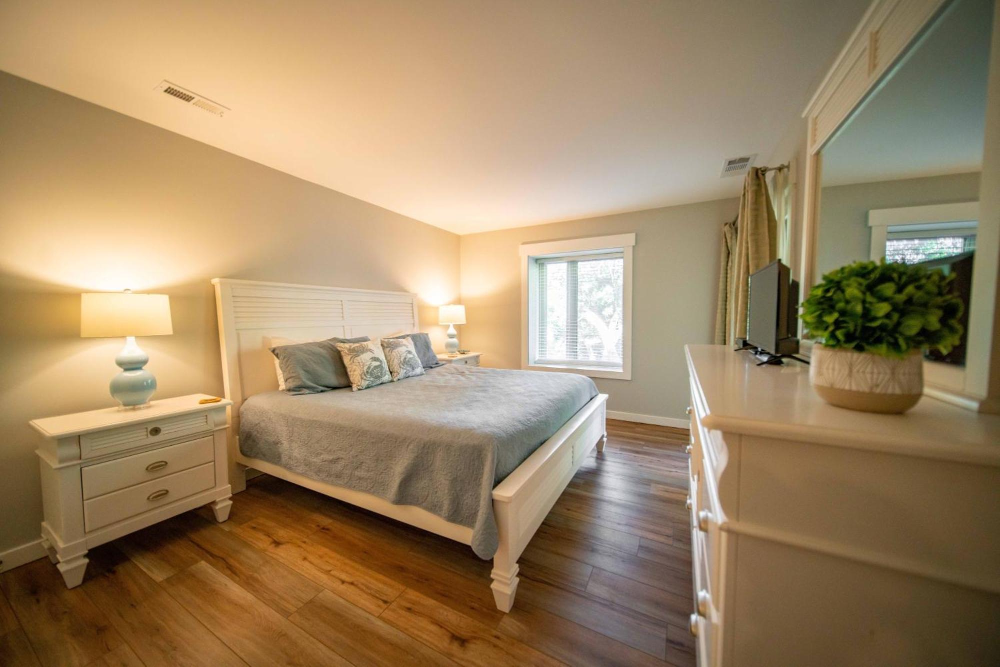 New Finishing Touches Added ! Walk To The Salty Dog South Sleeps 4 Sea Pines Holiday home *