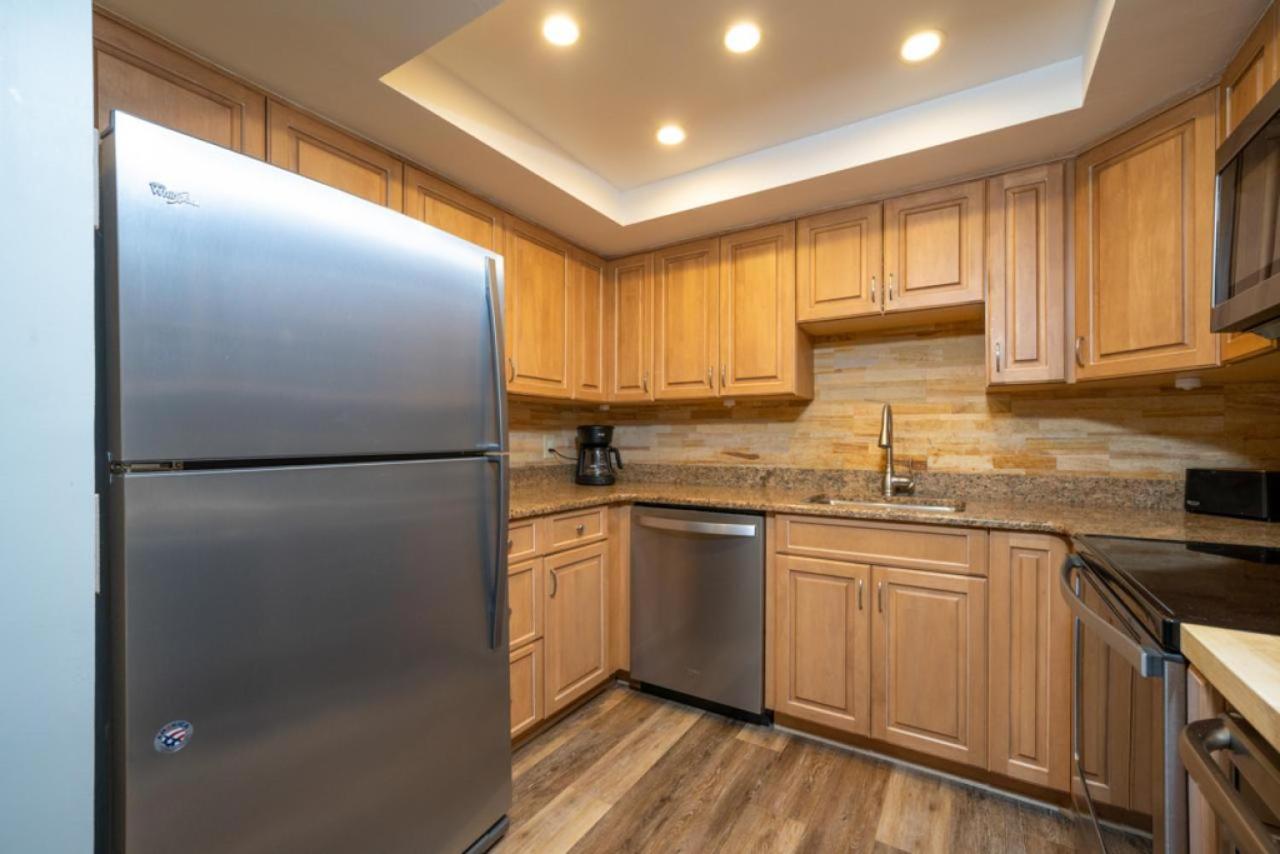 Holiday home 1737 Bluff Renovated Tommy Bahama Water Views Sleeps 6 Sea Pines Hilton Head Island