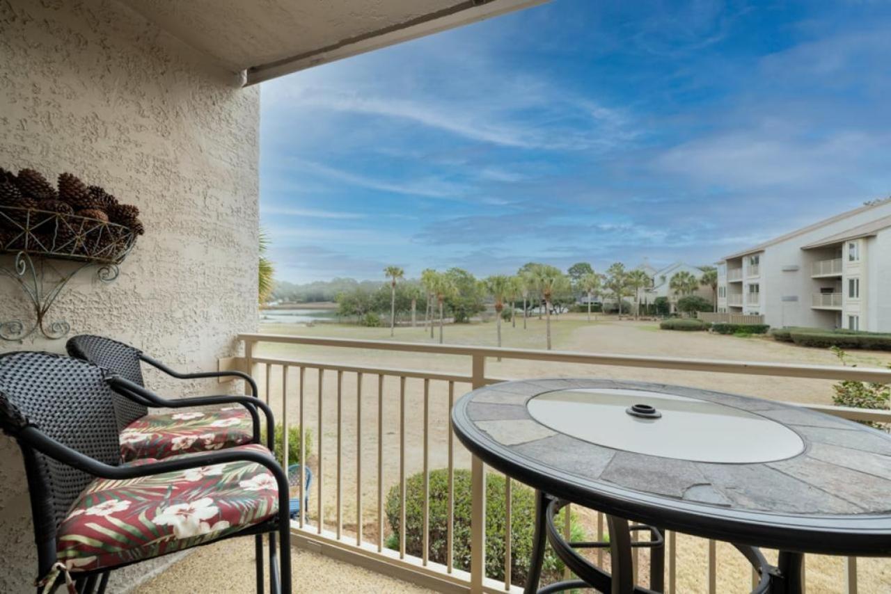 1737 Bluff Renovated Tommy Bahama Water Views Sleeps 6 Sea Pines