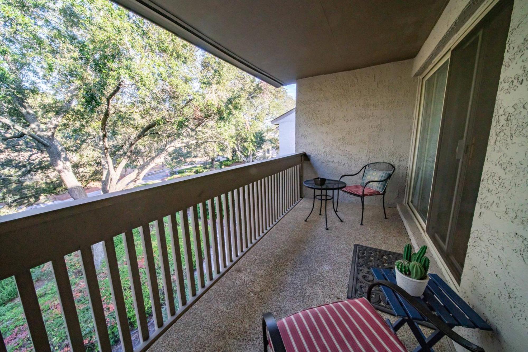 New Finishing Touches Added ! Walk To The Salty Dog South Sleeps 4 Sea Pines Holiday home *