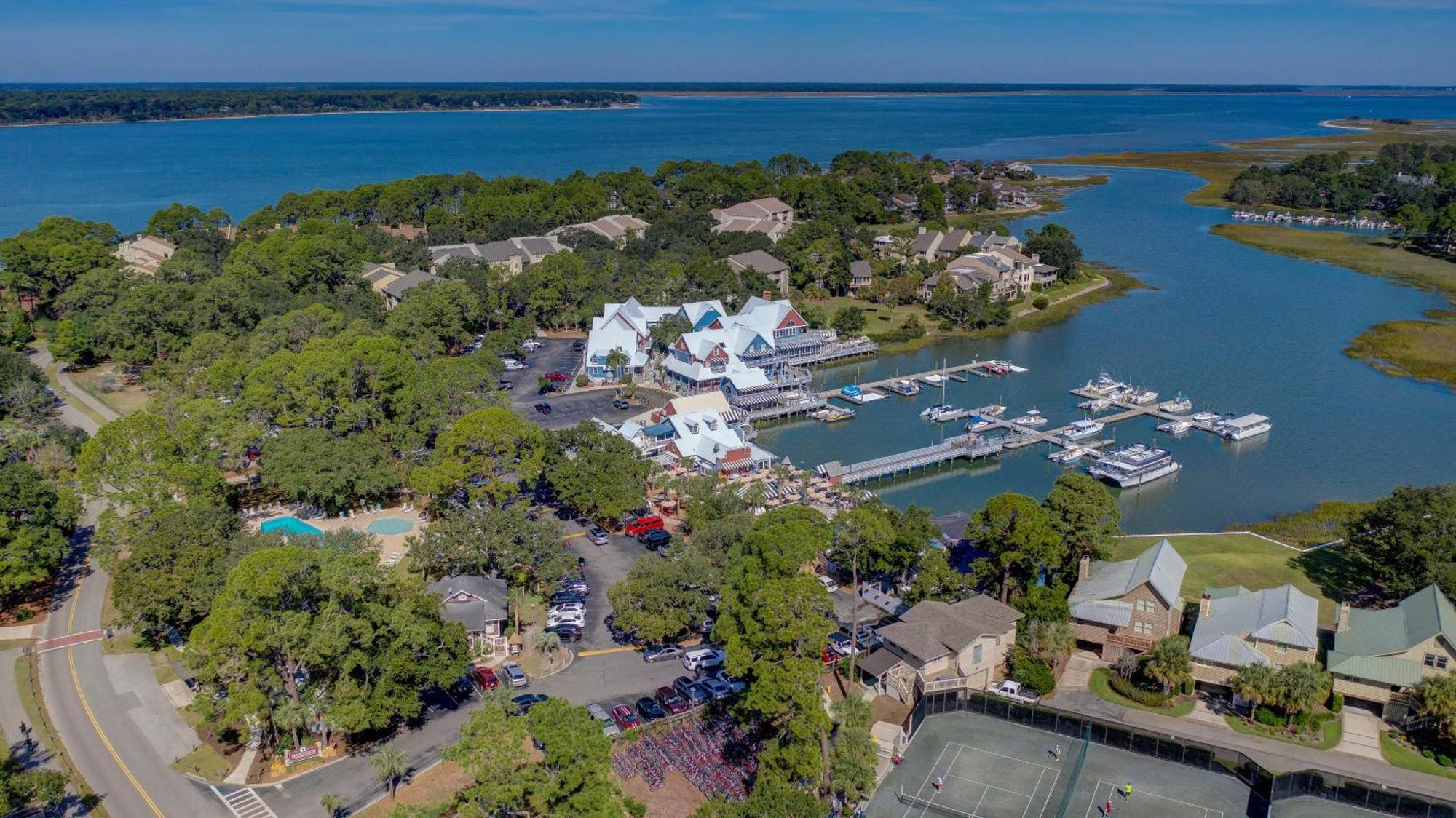 1737 Bluff Renovated Tommy Bahama Water Views Sleeps 6 Sea Pines * Hilton Head Island