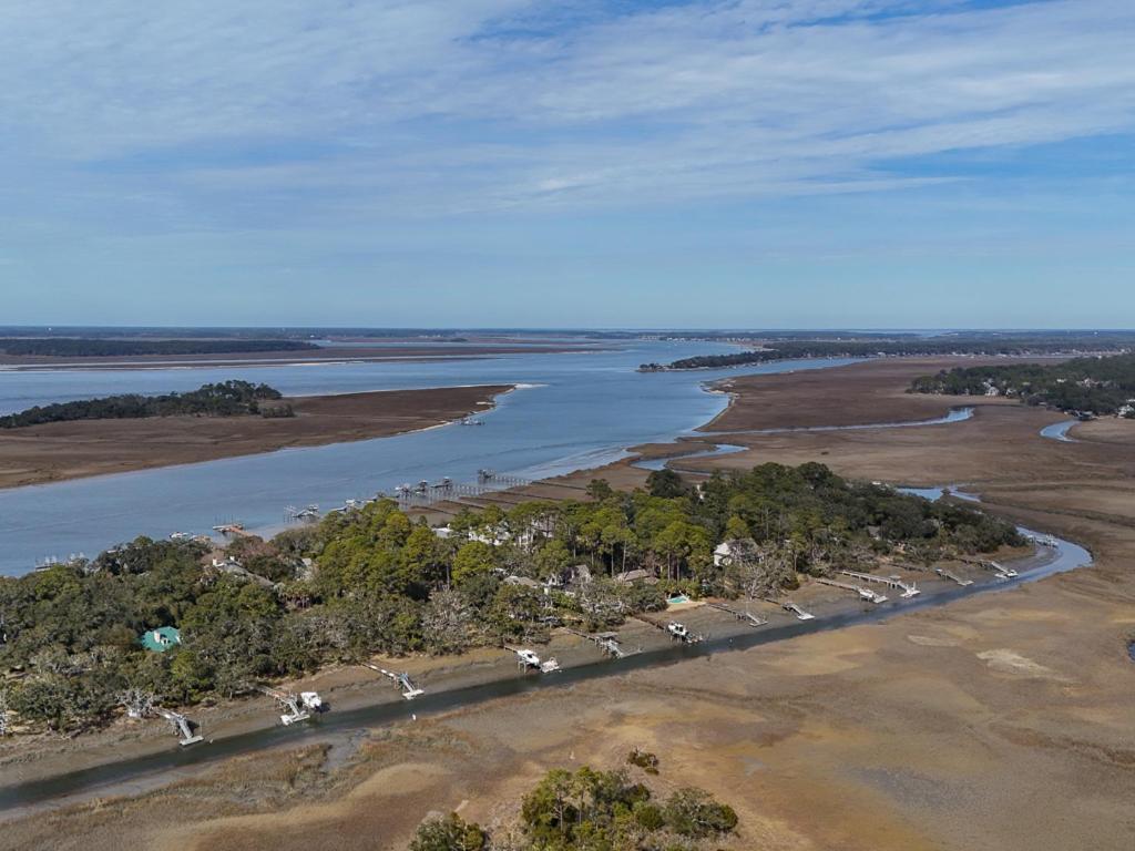 Holiday home Luxe 6br Marsh Retreat With Pool & Stunning Views - 31 Hearthwood Dr *