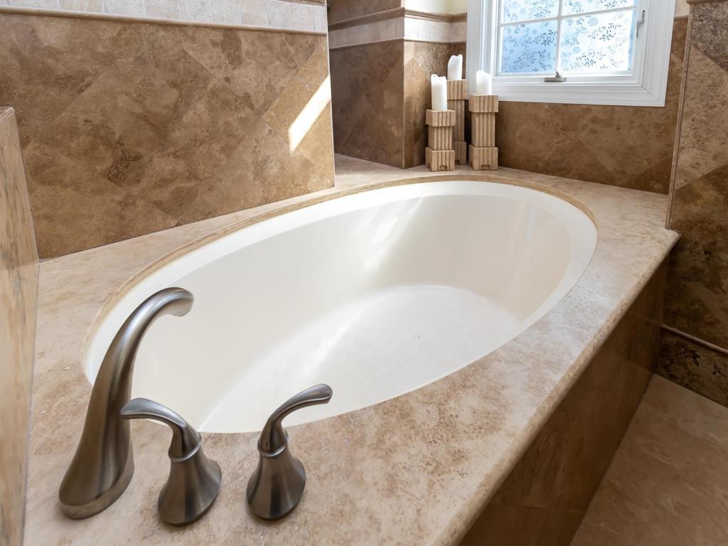 Holiday home Luxe 6br Marsh Retreat With Pool & Stunning Views - 31 Hearthwood Dr