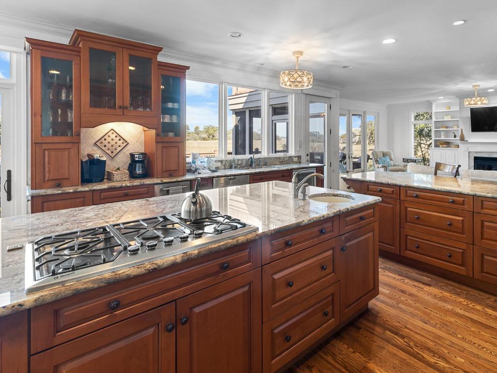 Luxe 6br Marsh Retreat With Pool & Stunning Views - 31 Hearthwood Dr Holiday home