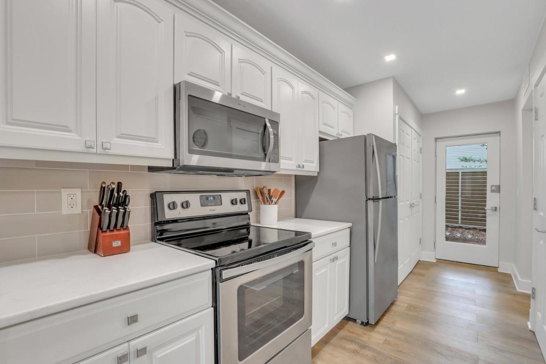 Holiday home New Listing! Brand New Renovated Golf Course View Steps From Harbourtown Sea Pines *