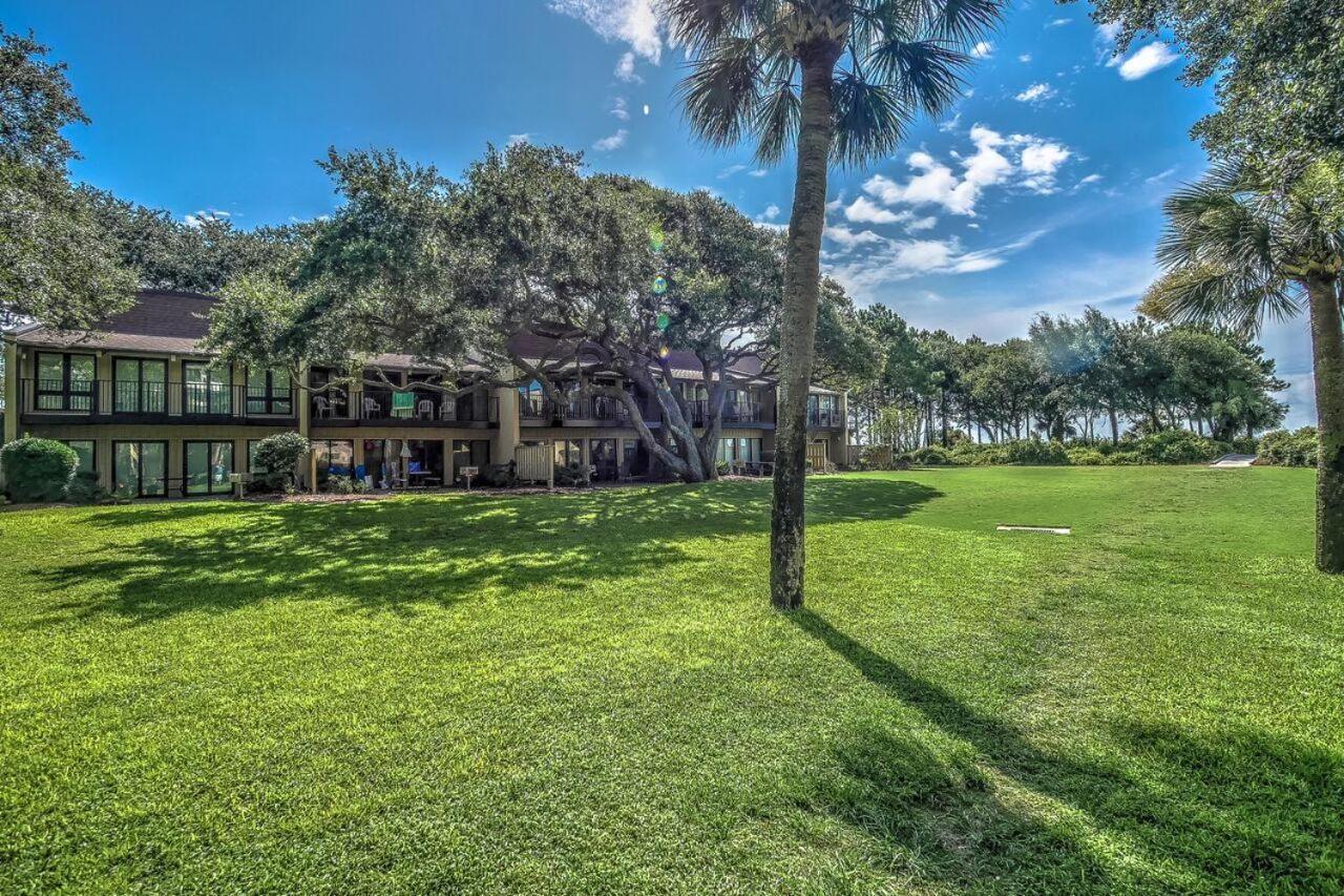 Hilton Head 23 *