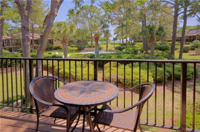 Hilton Head 16 *