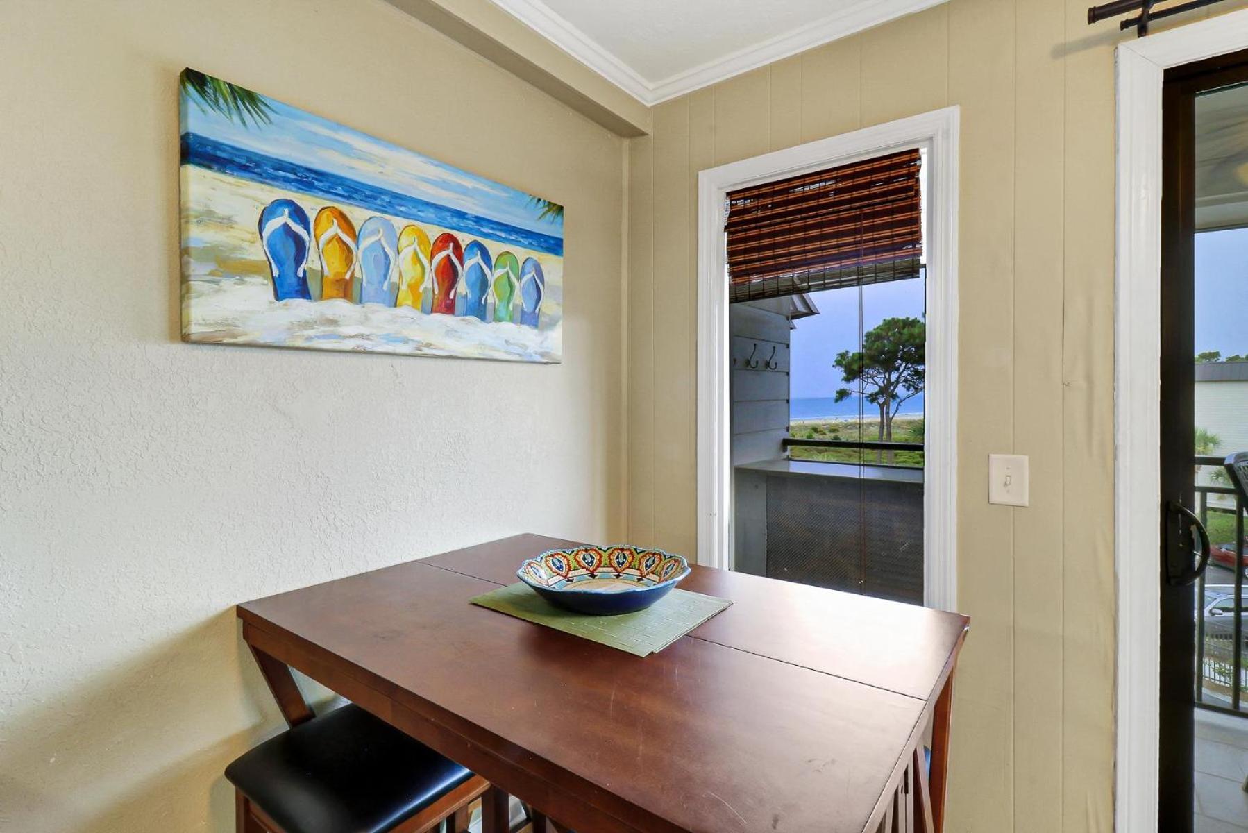 Seaside 327 *