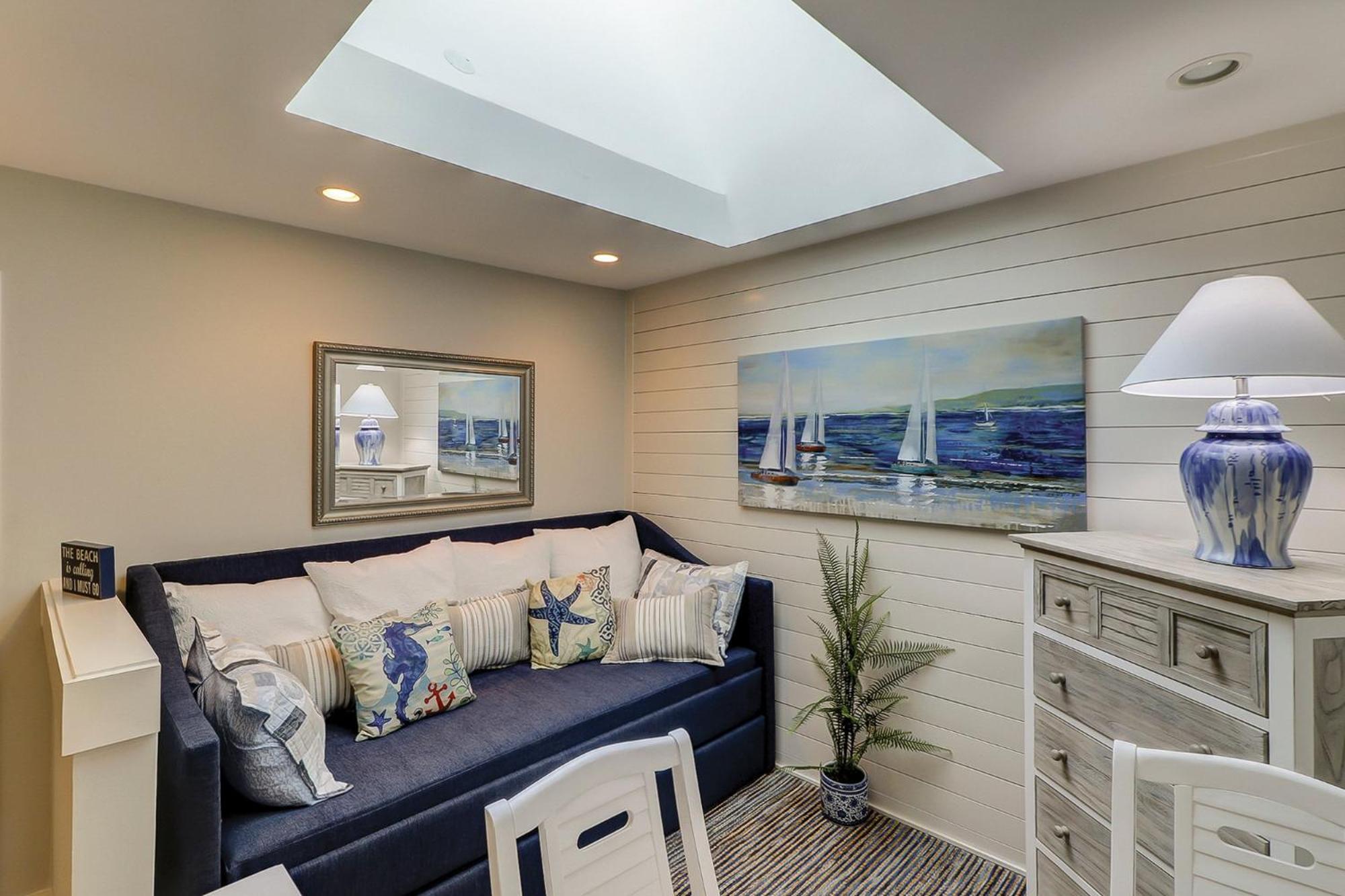 2549 Gleneagle Lane