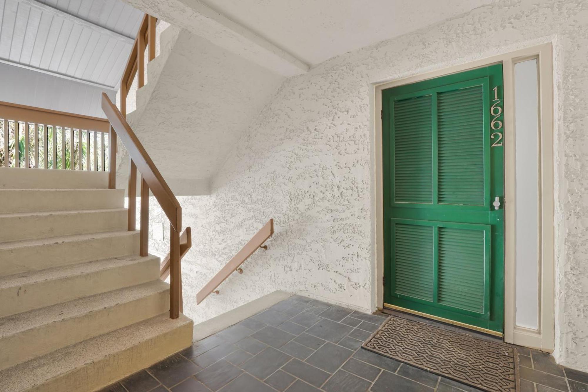 1662 Bluff *