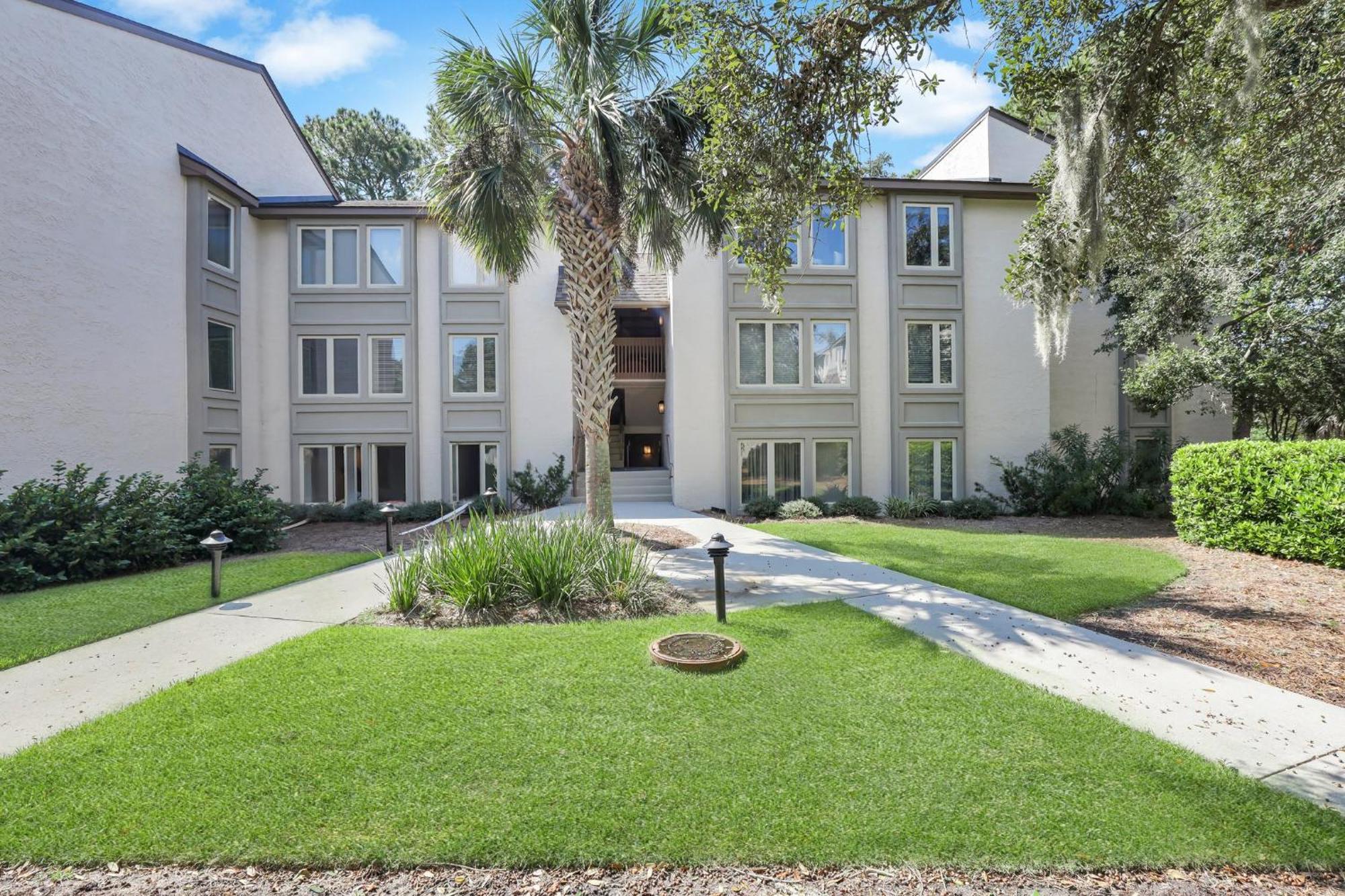 1662 Bluff