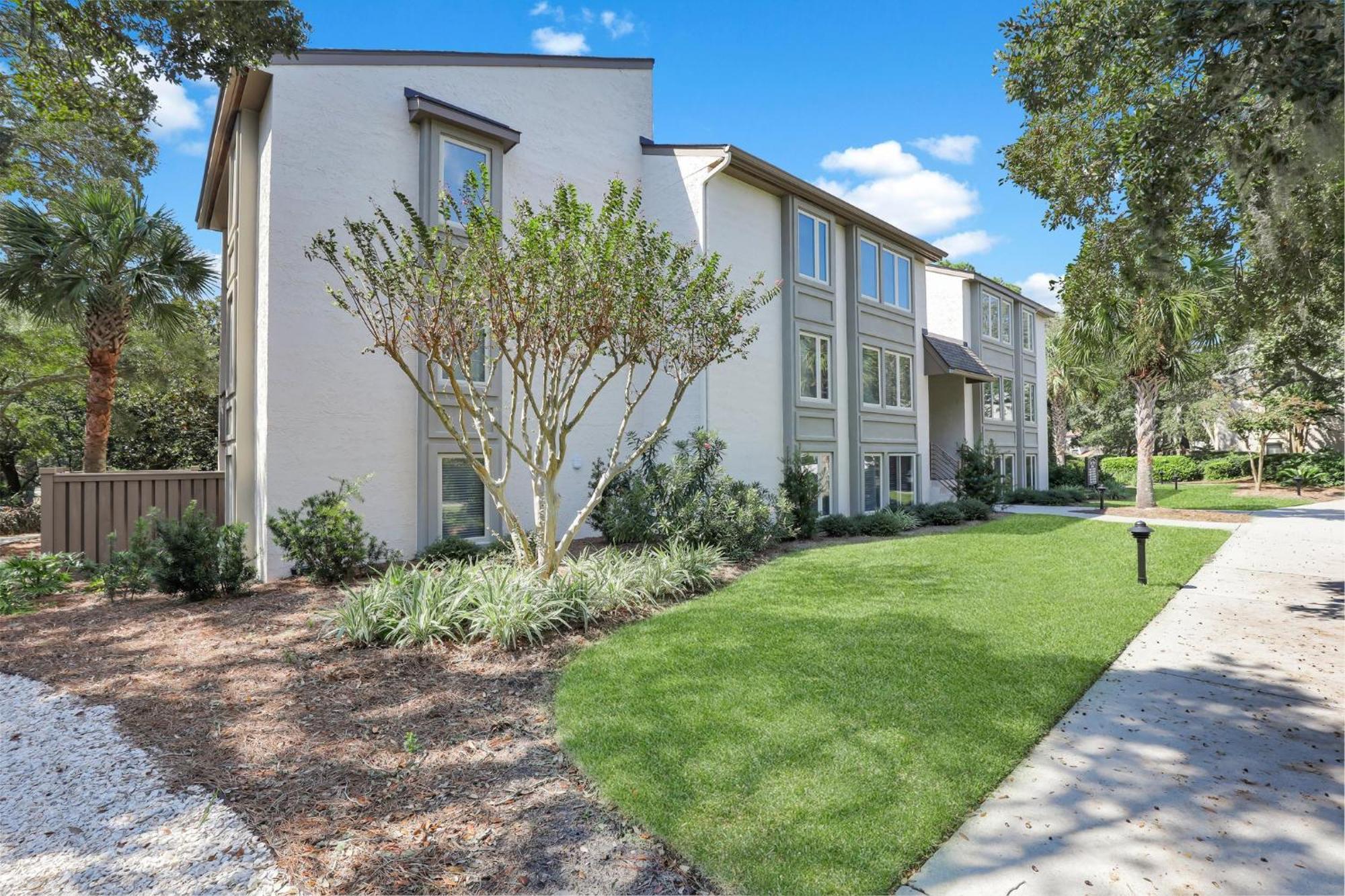 1662 Bluff *