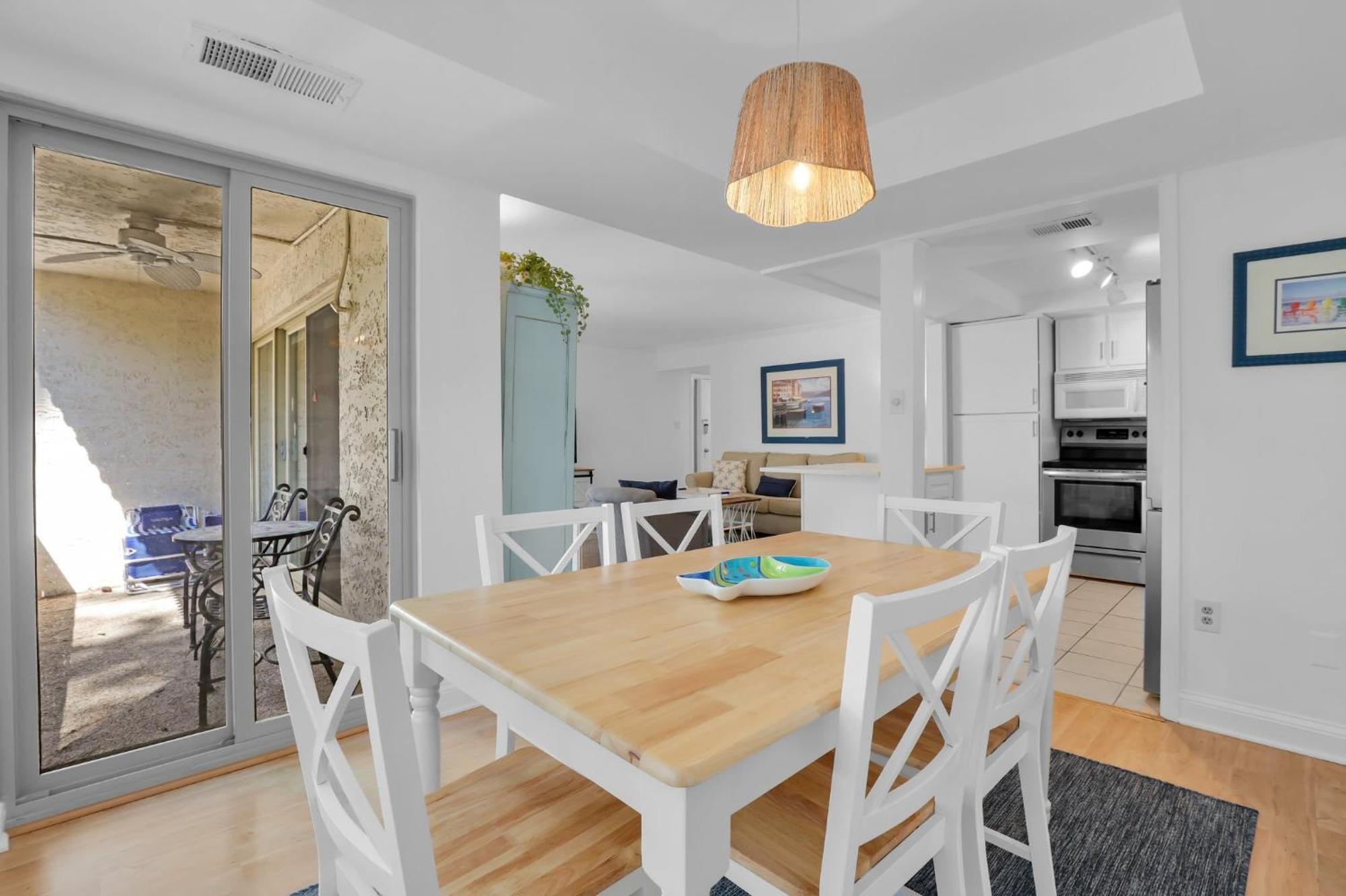 1662 Bluff
