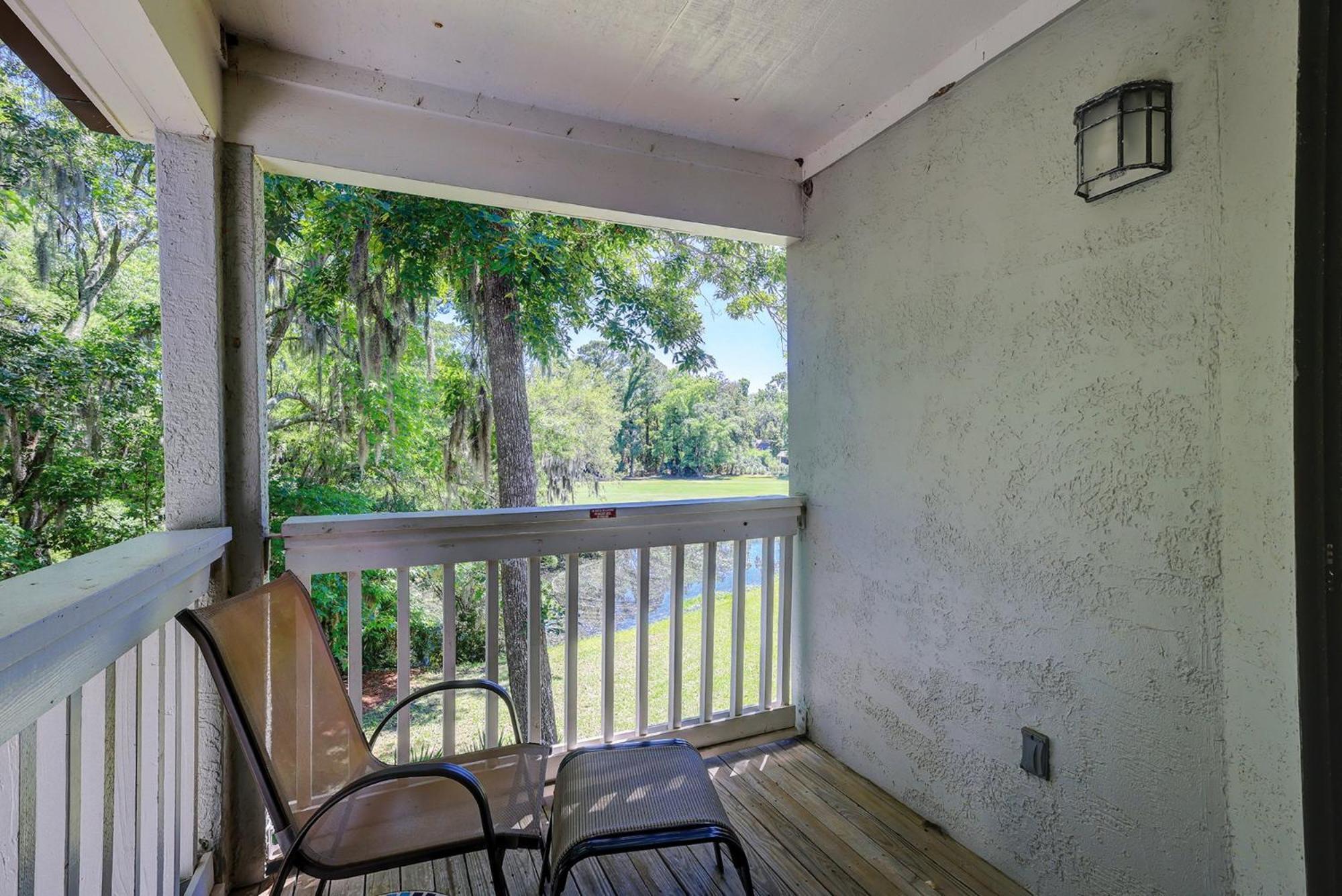Holiday home 202 Colonnade Club