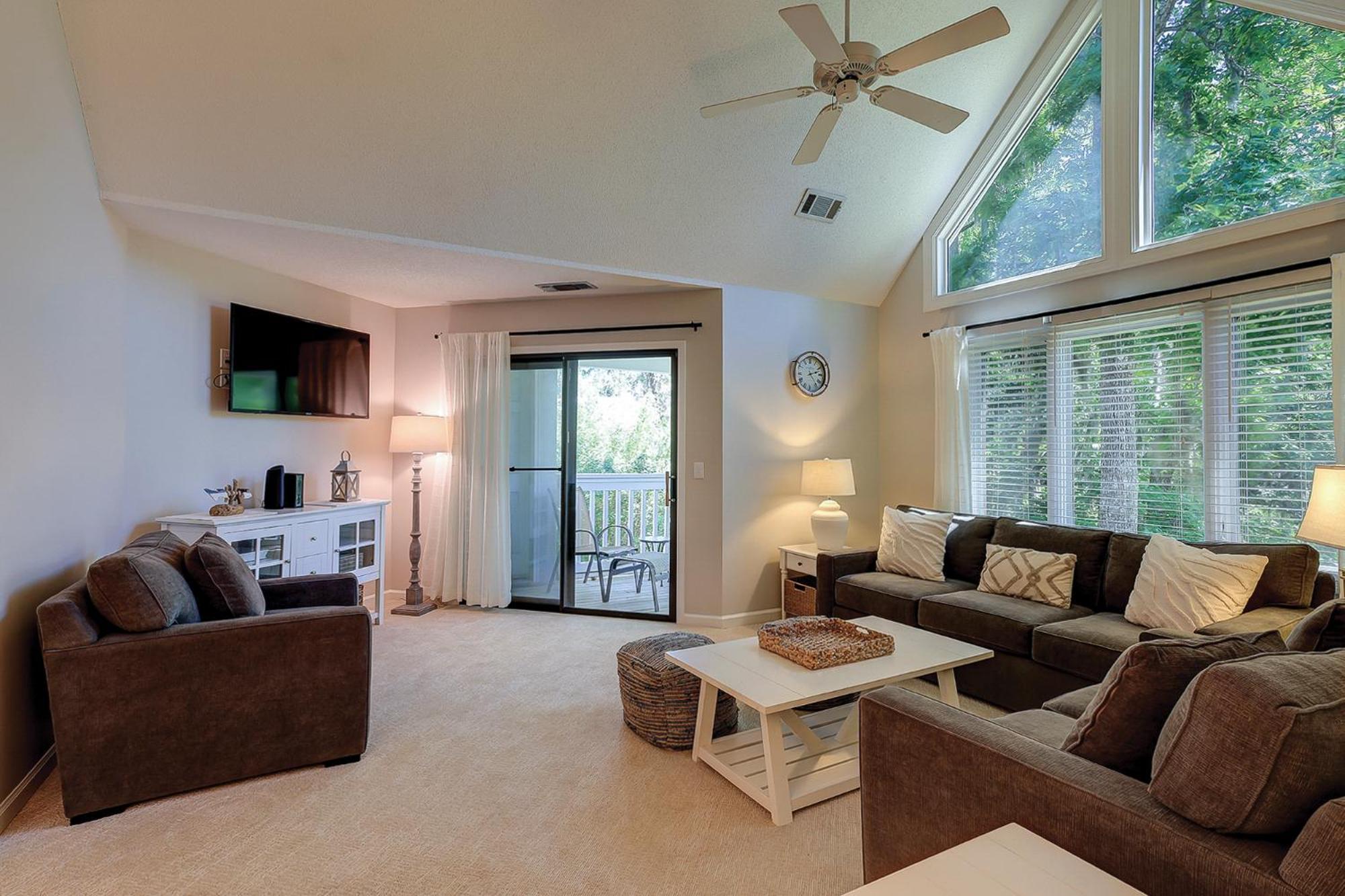 202 Colonnade Club * Hilton Head Island
