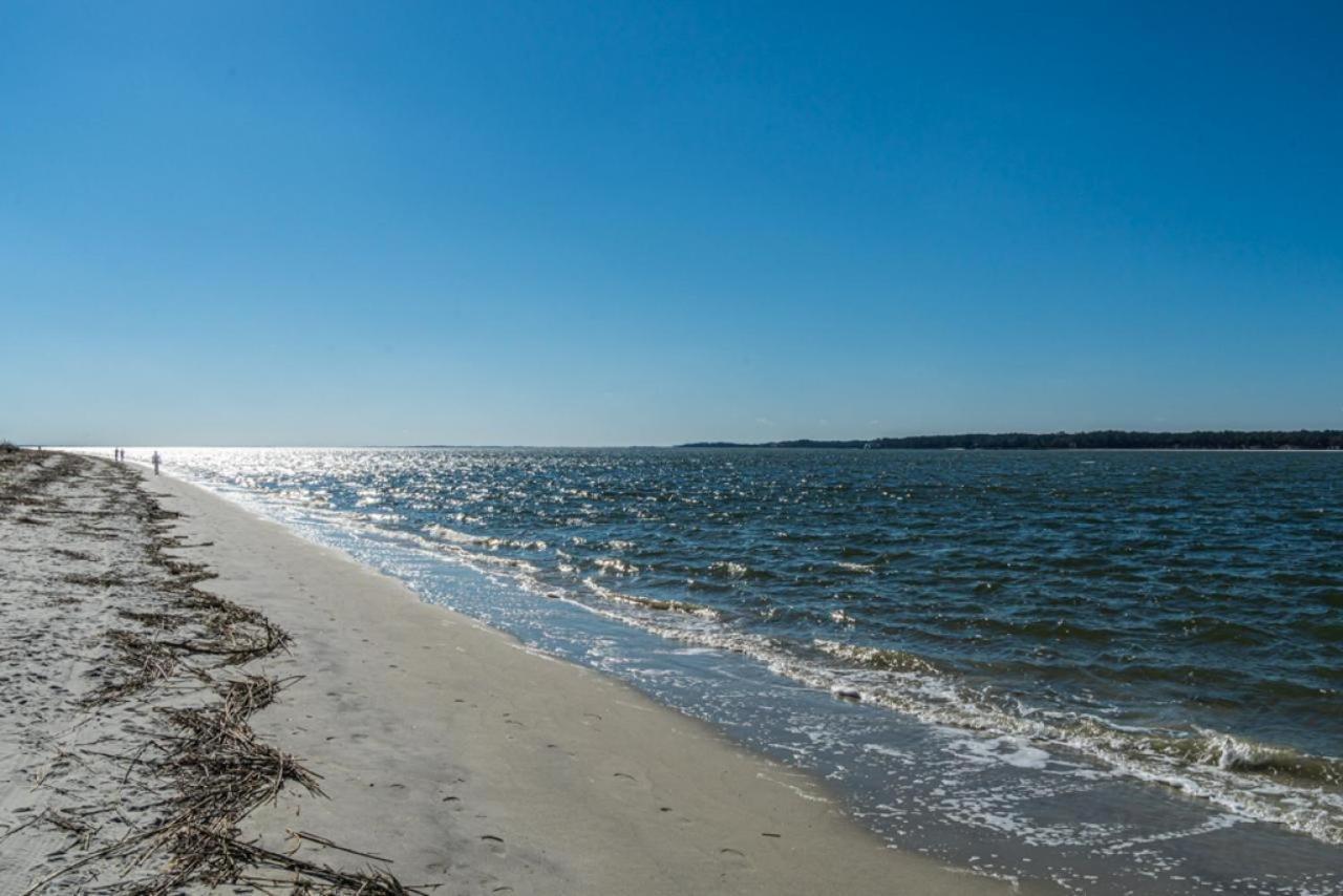 253 Greenwood New Renovations Private Pool Golf Views Sleeps 10 Sea Pines Holiday home *