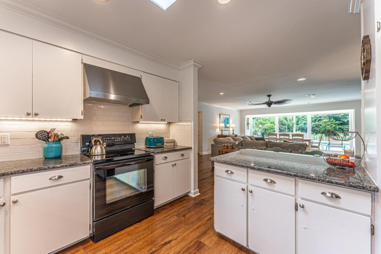 Holiday home 253 Greenwood New Renovations Private Pool Golf Views Sleeps 10 Sea Pines Hilton Head Island