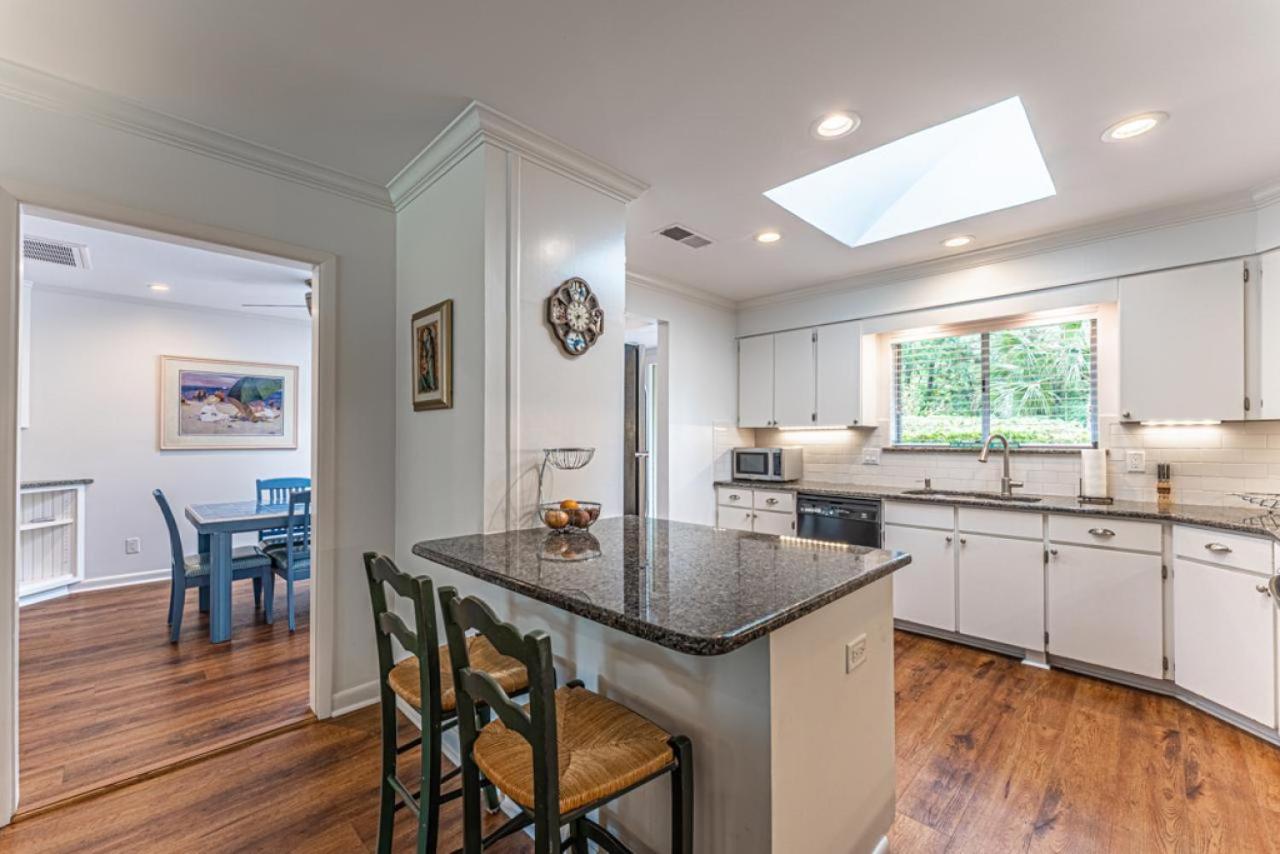 Holiday home 253 Greenwood New Renovations Private Pool Golf Views Sleeps 10 Sea Pines