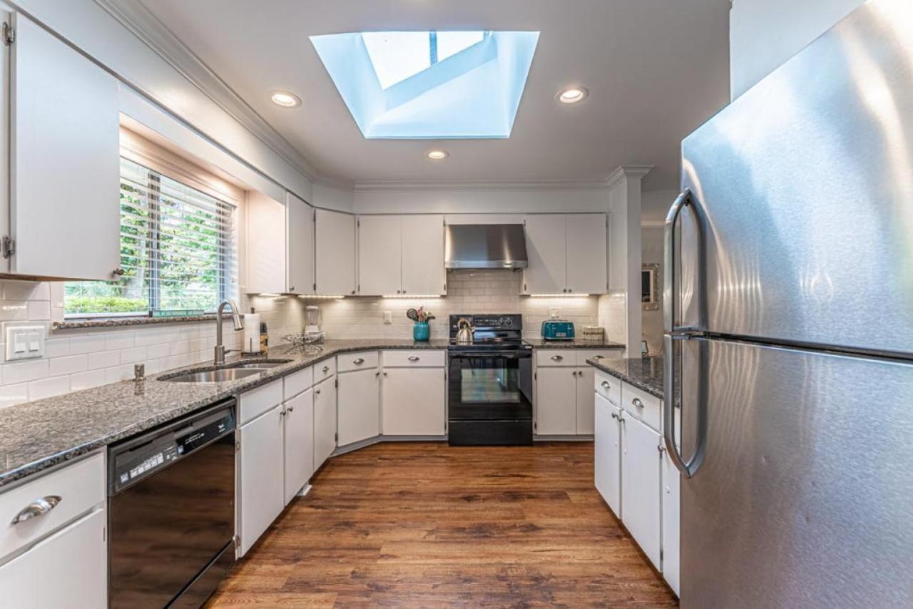 253 Greenwood New Renovations Private Pool Golf Views Sleeps 10 Sea Pines Holiday home Hilton Head Island