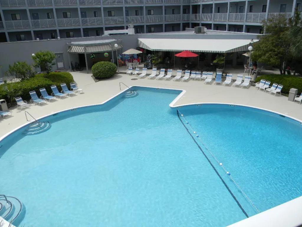Ocean Views 2 Bedroom Queen Double Twin Sleeper Sofa 3 Pools Free Tennis Easy Access Holiday home