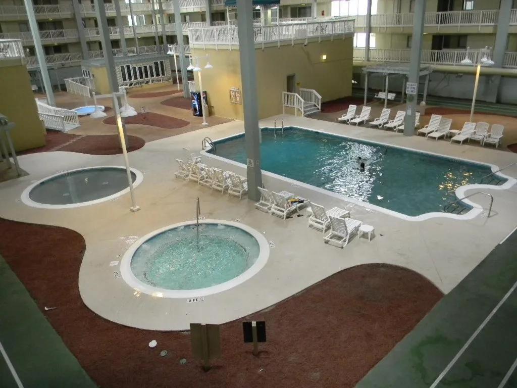 Holiday home Ocean Views 2 Bedroom Queen Double Twin Sleeper Sofa 3 Pools Free Tennis Easy Access *