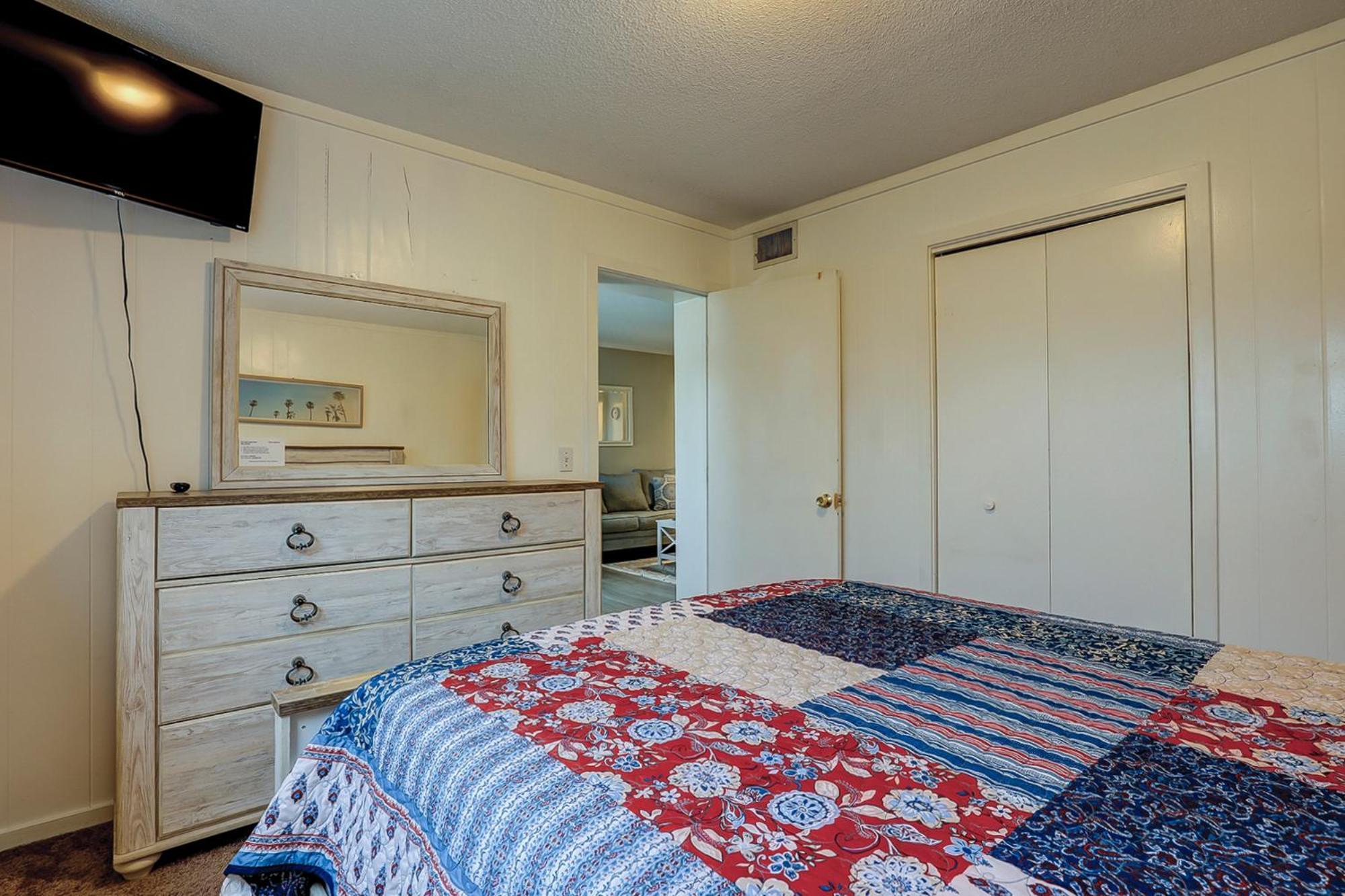 Holiday home Ocean Views 2 Bedroom Queen Double Twin Sleeper Sofa 3 Pools Free Tennis Easy Access Hilton Head Island