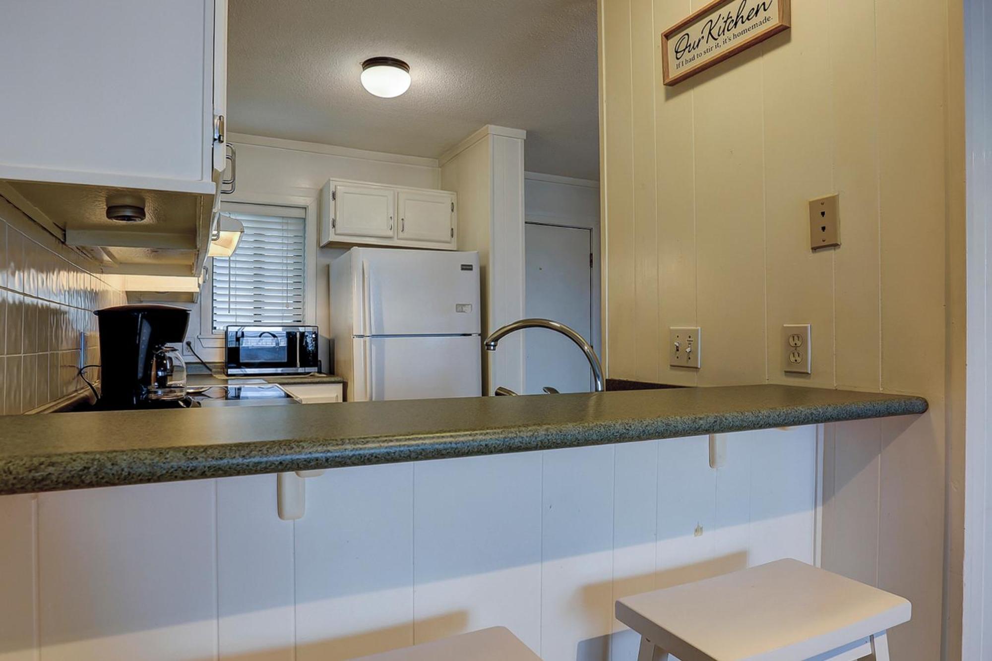 Ocean Views 2 Bedroom Queen Double Twin Sleeper Sofa 3 Pools Free Tennis Easy Access * Hilton Head Island