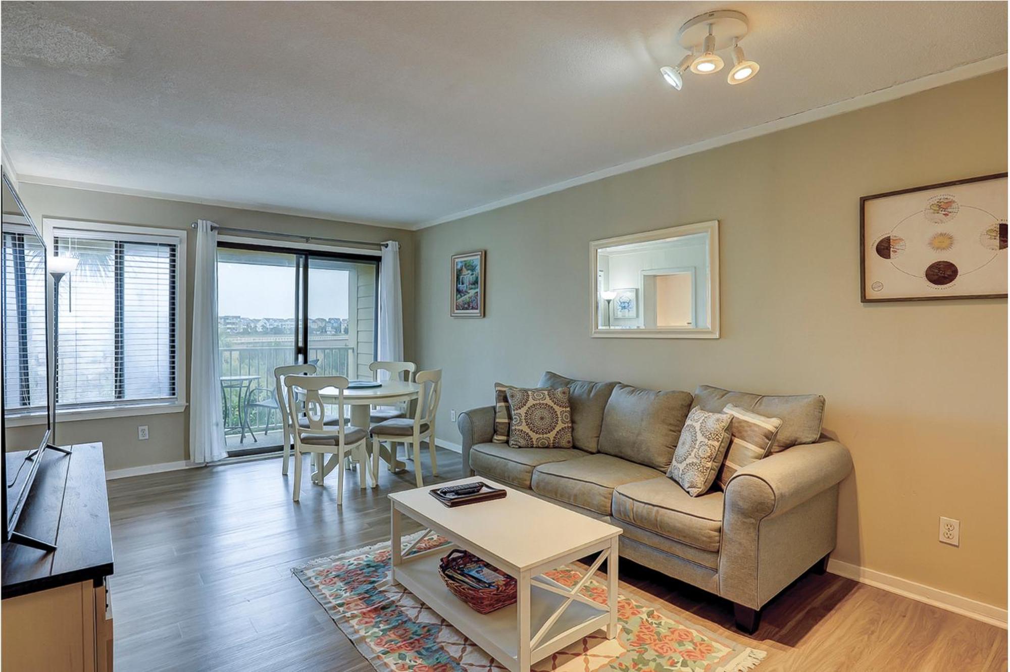 Ocean Views 2 Bedroom Queen Double Twin Sleeper Sofa 3 Pools Free Tennis Easy Access *