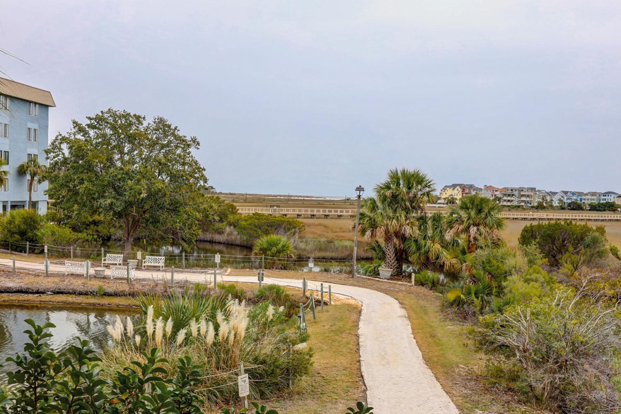 Holiday home Ocean Views 2 Bedroom Queen Double Twin Sleeper Sofa 3 Pools Free Tennis Easy Access Hilton Head Island