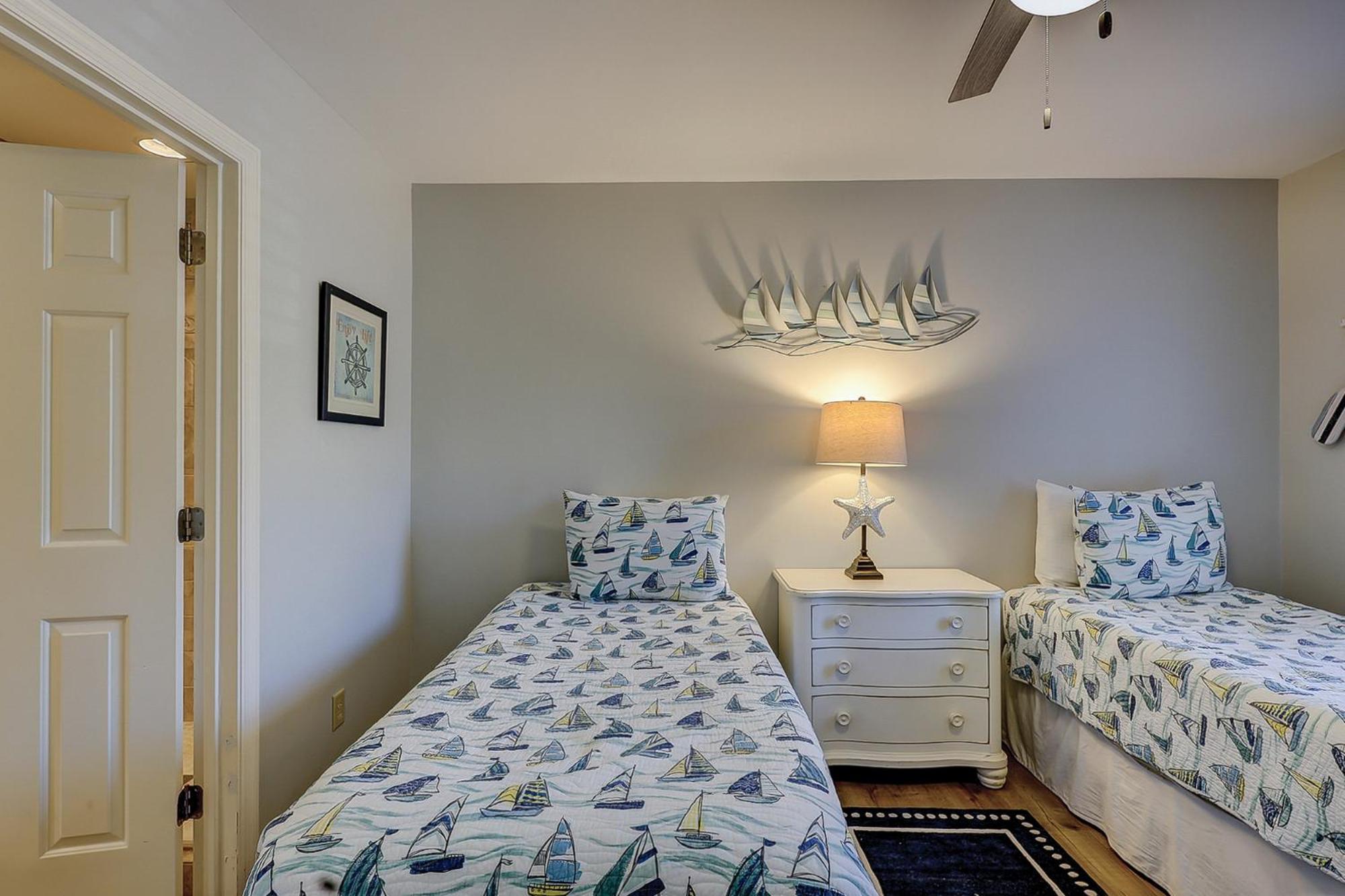 153 Colonnade 2 Bedroom Golf Shipyard *