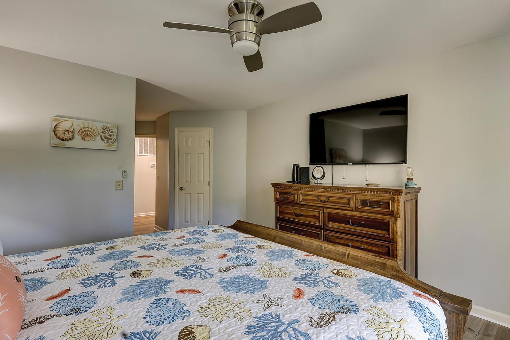 153 Colonnade 2 Bedroom Golf Shipyard *